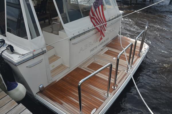 Pacific Mariner 65 Abracadabra- Stern