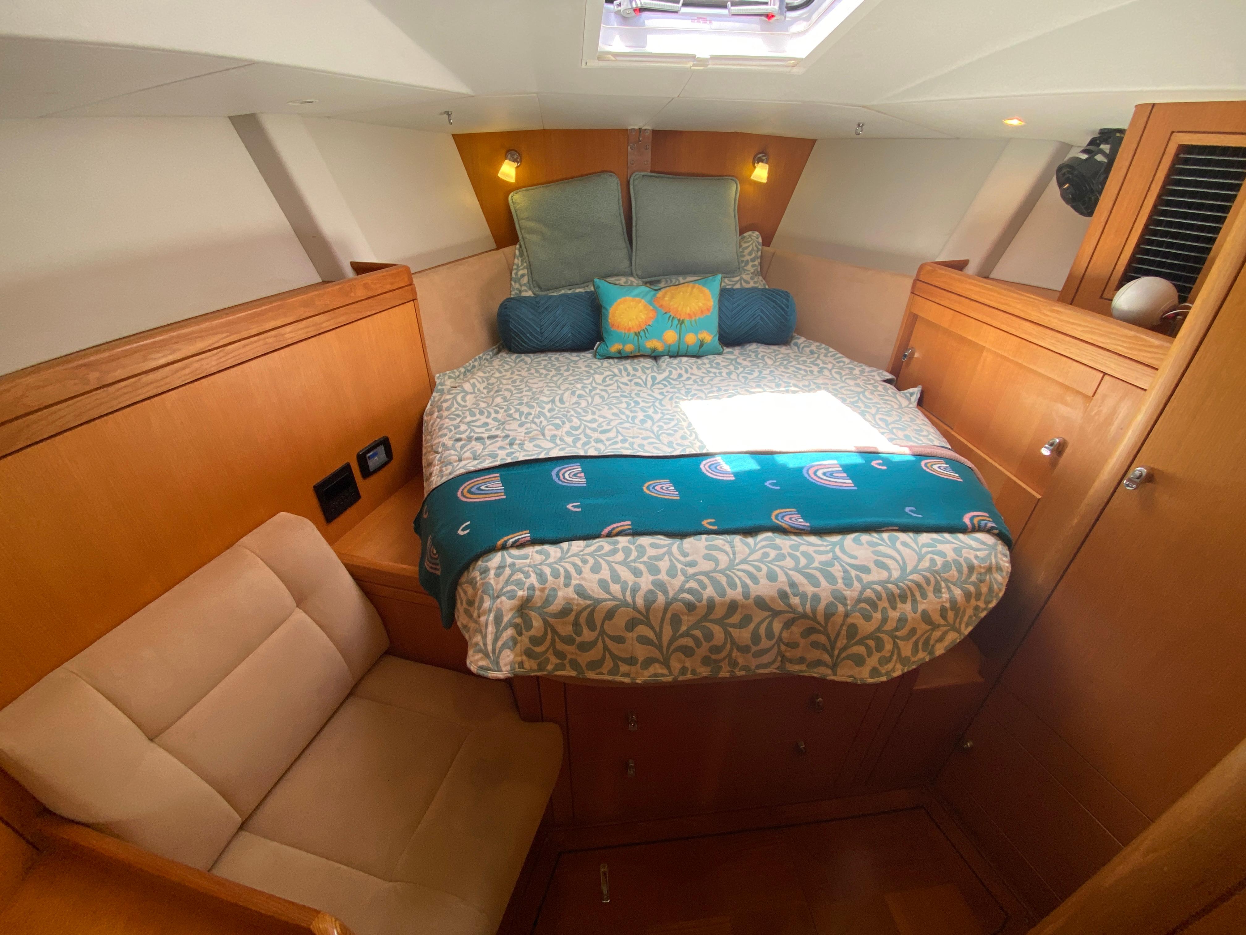 VIP Forward Double Cabin.