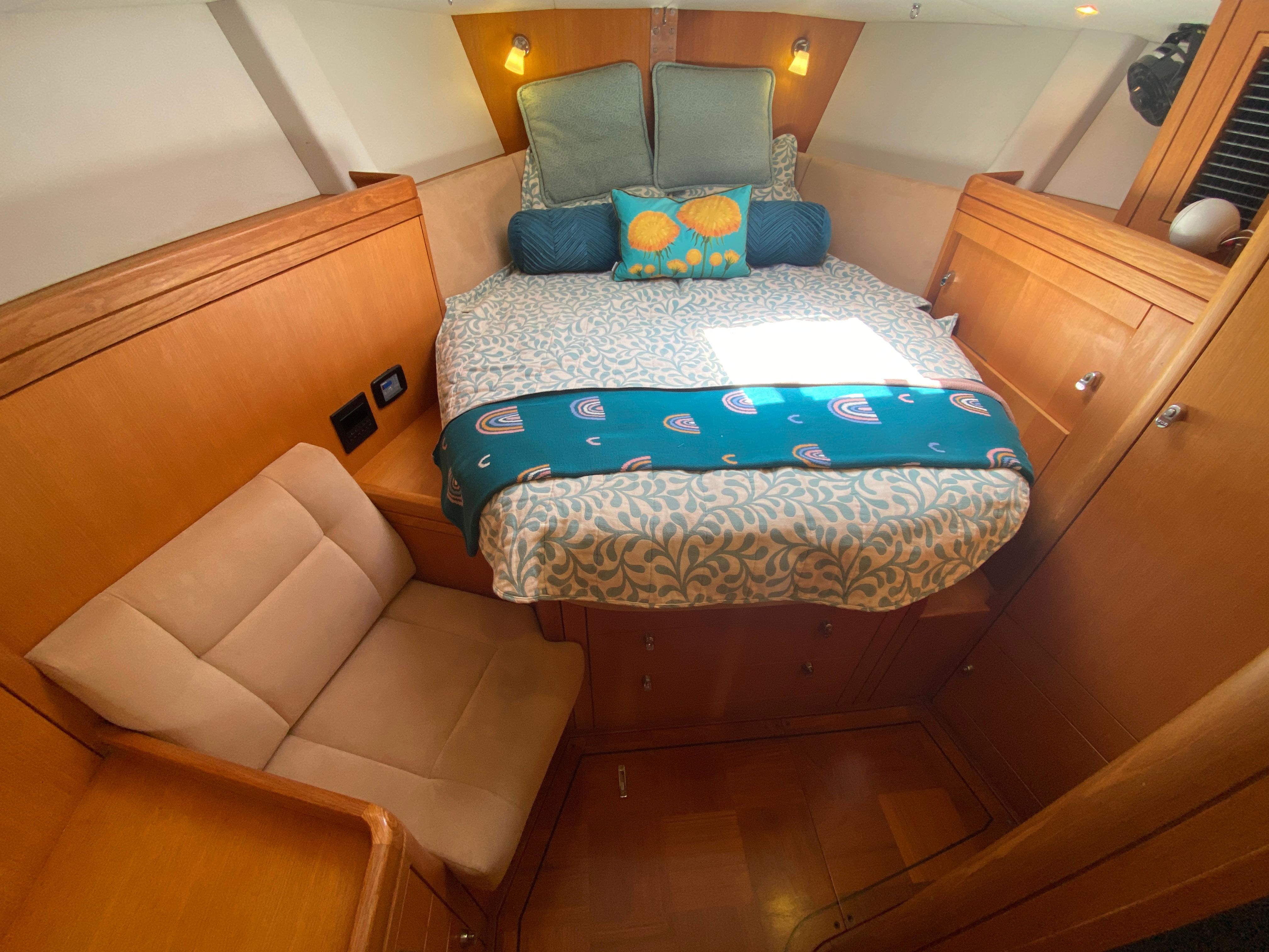 VIP Forward Double Cabin.