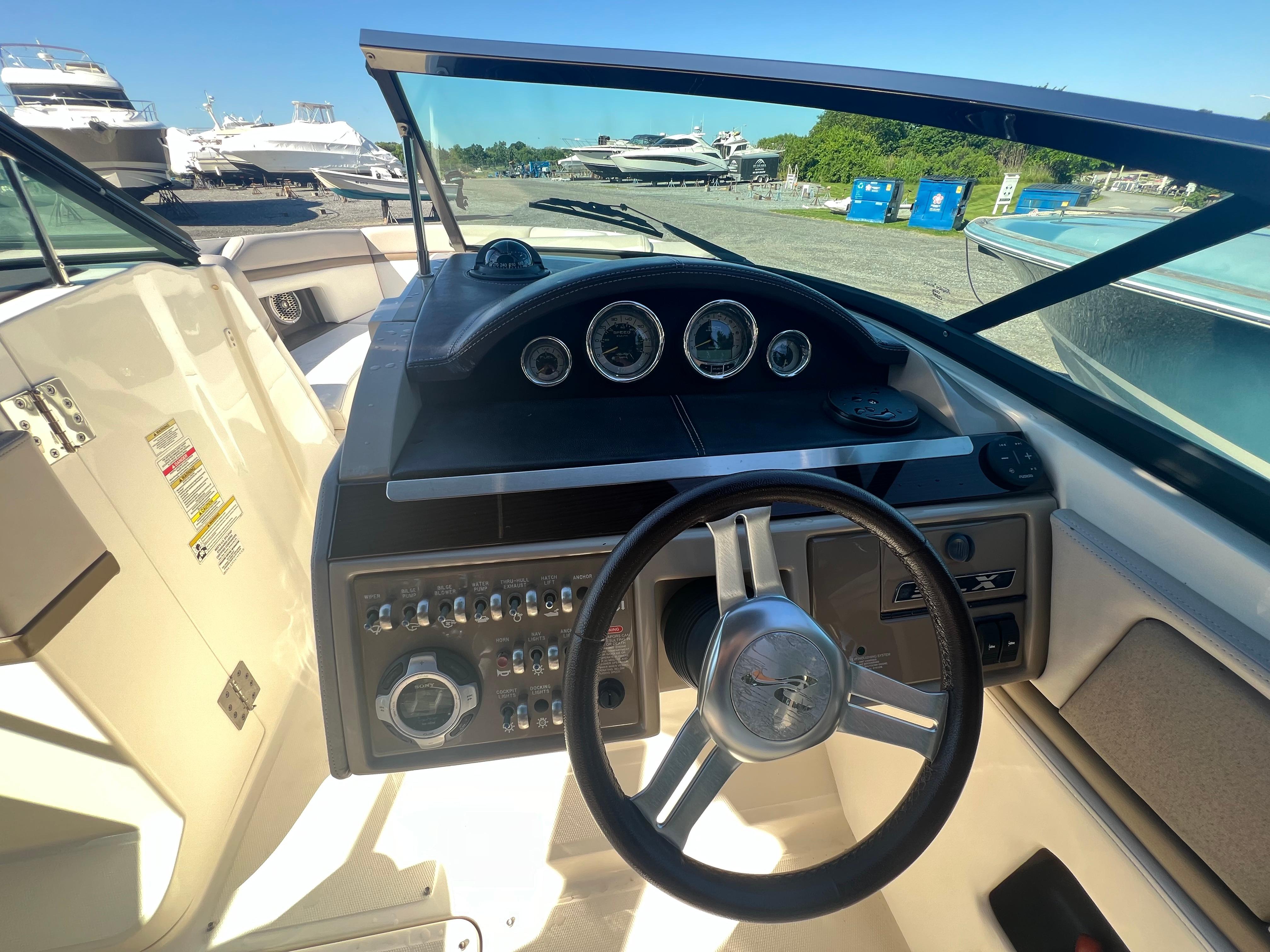 2012 Sea Ray 250 SLX