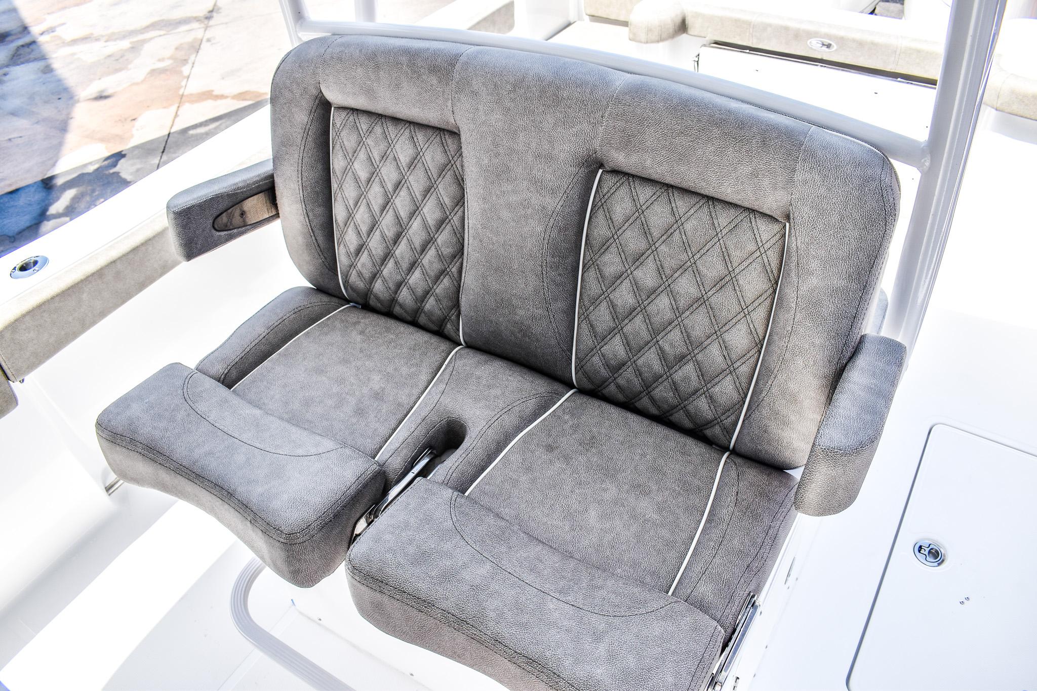 2025-sea-hunt-gamefish-30-with-coffin-box-power-9829745-20250606095230955-1_XLARGE