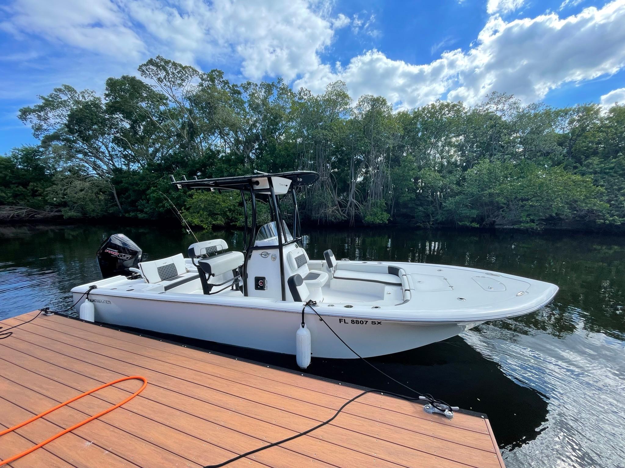 Tidewater 2300 Carolina Bay - profile
