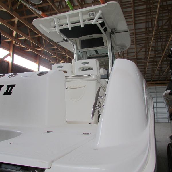 28' Boston Whaler, Listing Number 100874342, Image No. 3