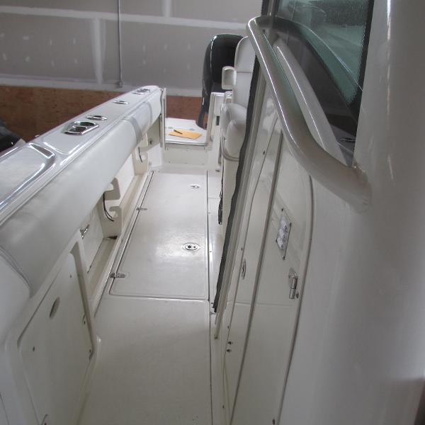 28' Boston Whaler, Listing Number 100874342, - Photo No. 29