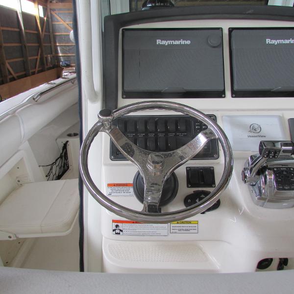 28' Boston Whaler, Listing Number 100874342, - Photo No. 14