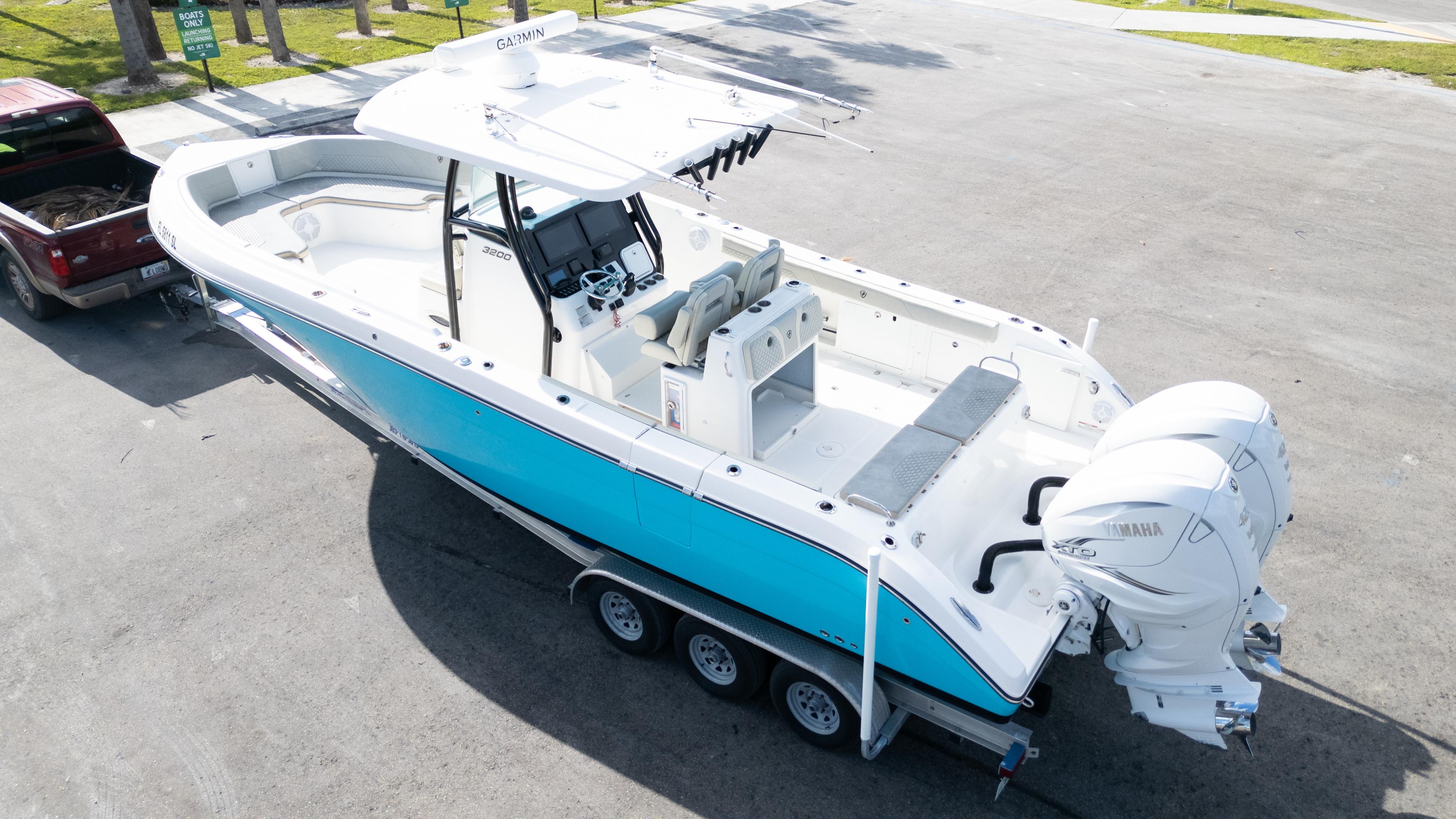 2019-century-3200-center-console-power-9829757-20250606102639669-1_XLARGE