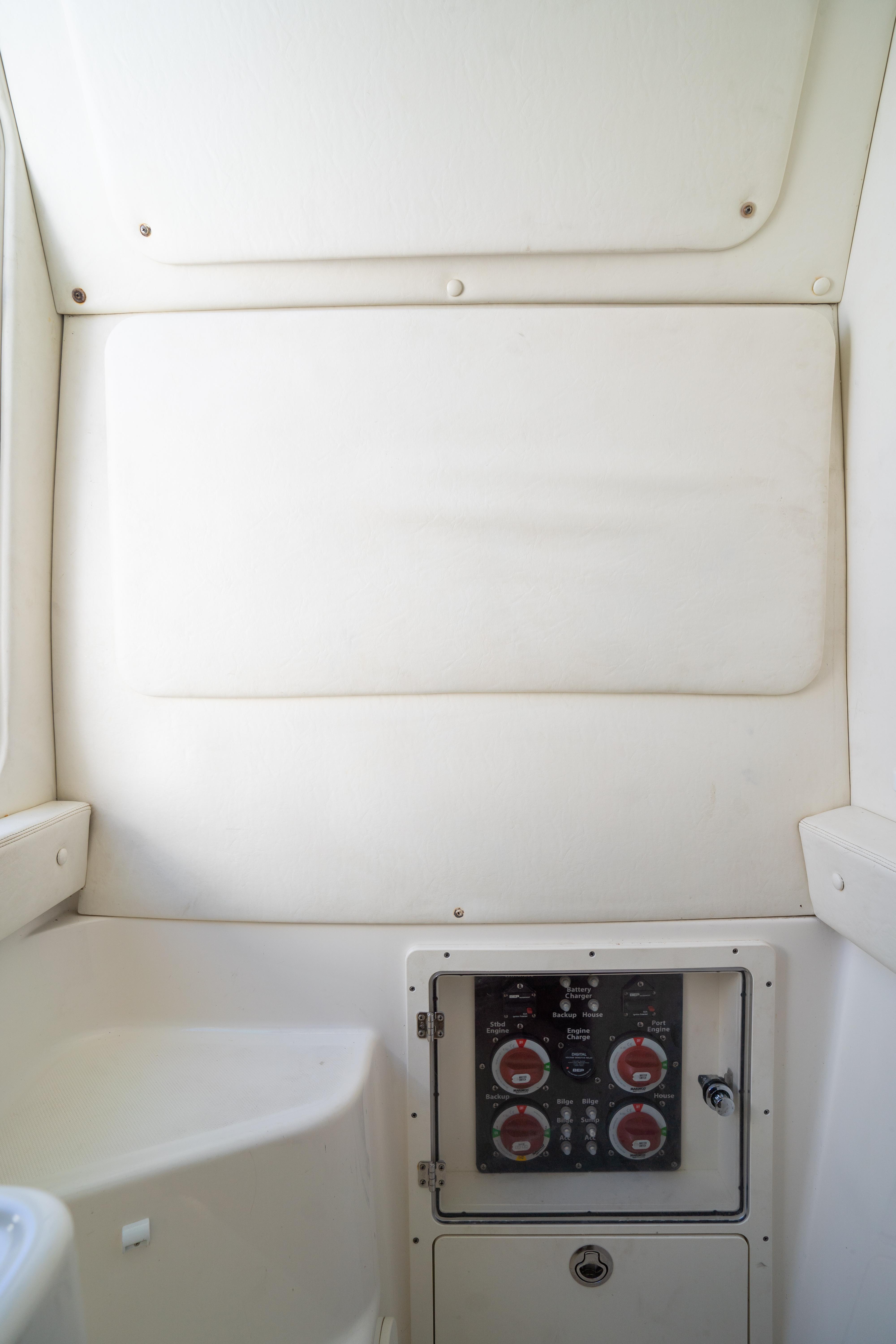 2019-century-3200-center-console-power-9829757-20250606102756310-1_XLARGE