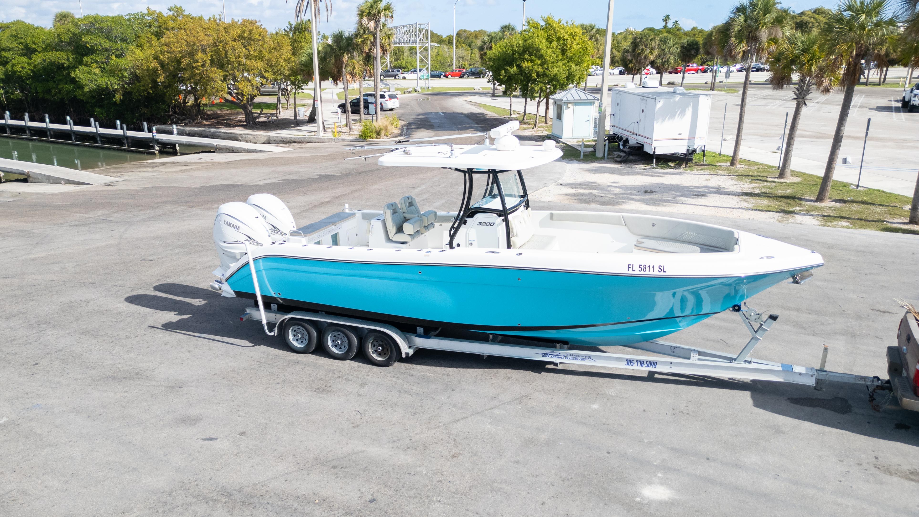 2019-century-3200-center-console-power-9829757-20250606103110433-1_XLARGE