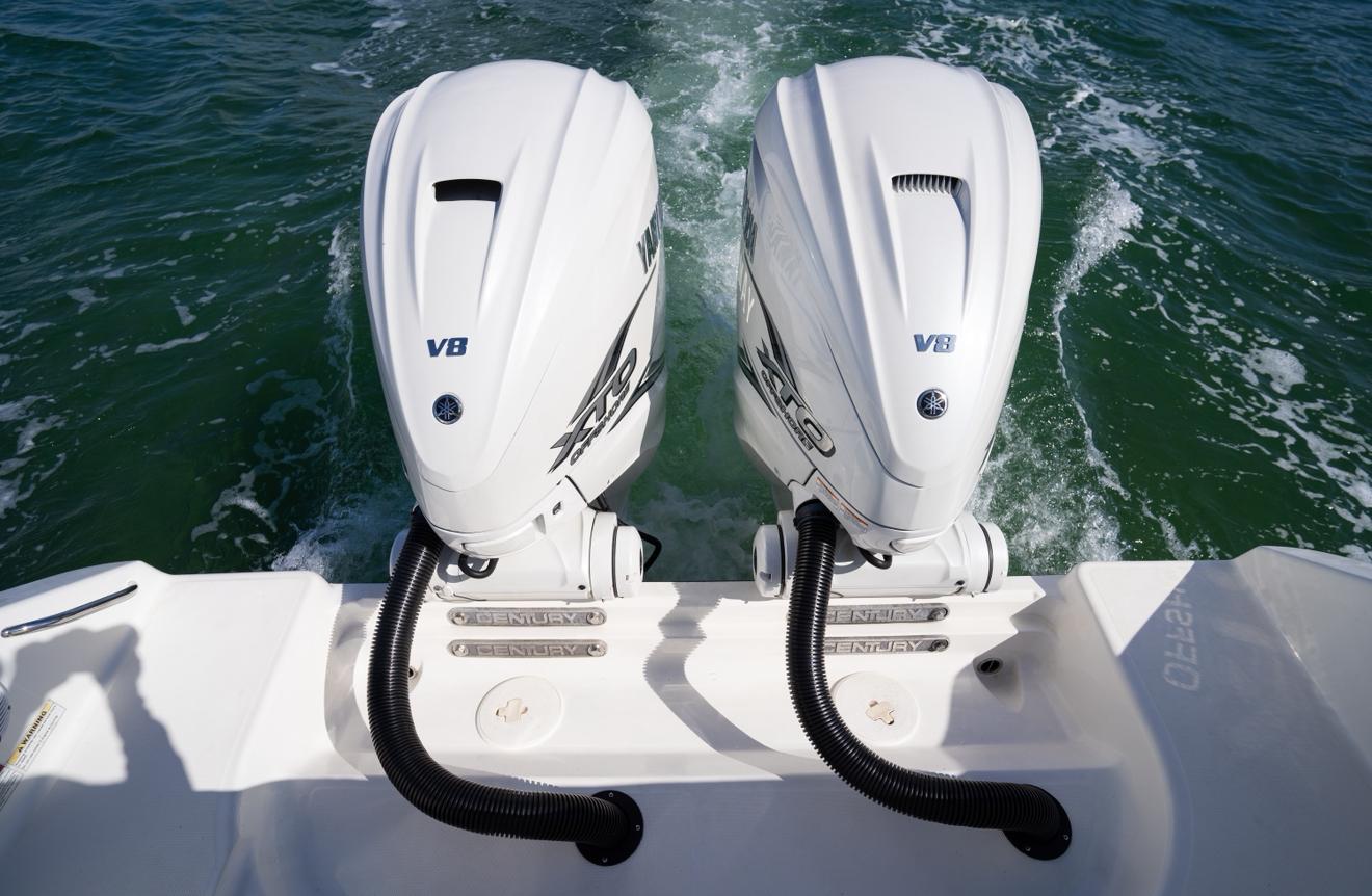 2019-century-3200-center-console-power-9829757-20250606110157422-1_XLARGE