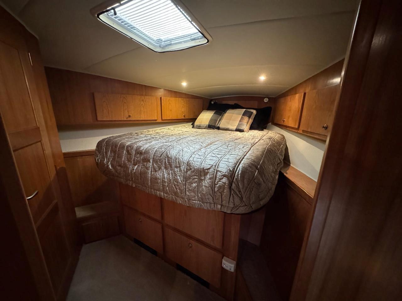 2004 Navigator 4400 Classic #TBBH44C27 inventory image at Sun Country Yachts, South Lake Union (Seattle) 2004 Navigator 4400 Classic #TBBH44C27 inventory image at Sun Country Yachts, South Lake Union (Seattle)
