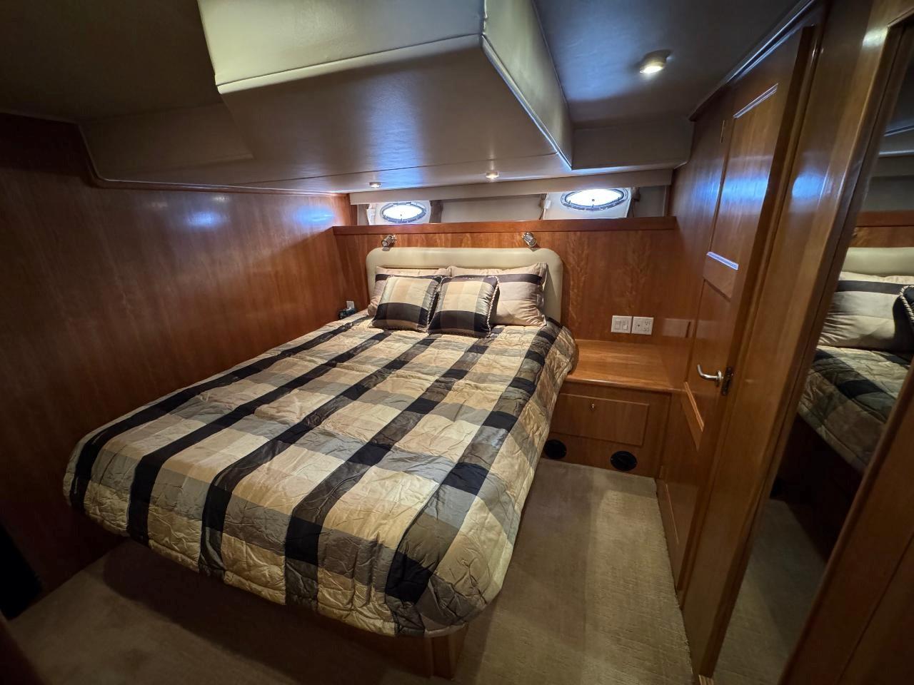 2004 Navigator 4400 Classic #TBBH44C27 inventory image at Sun Country Yachts, South Lake Union (Seattle) 2004 Navigator 4400 Classic #TBBH44C27 inventory image at Sun Country Yachts, South Lake Union (Seattle)