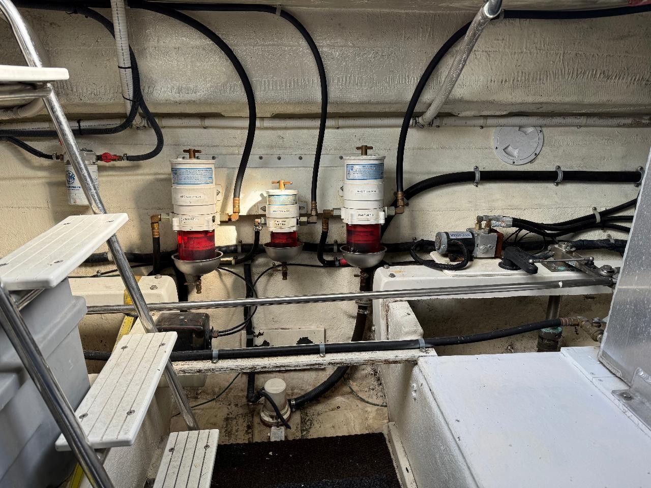 2004 Navigator 4400 Classic #TBBH44C27 inventory image at Sun Country Yachts, South Lake Union (Seattle) 2004 Navigator 4400 Classic #TBBH44C27 inventory image at Sun Country Yachts, South Lake Union (Seattle)