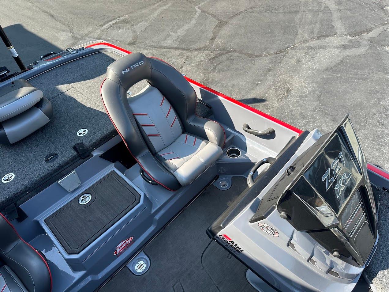 2023 Nitro Z21 XL Pro boat interior with sleek seating and dashboard design.