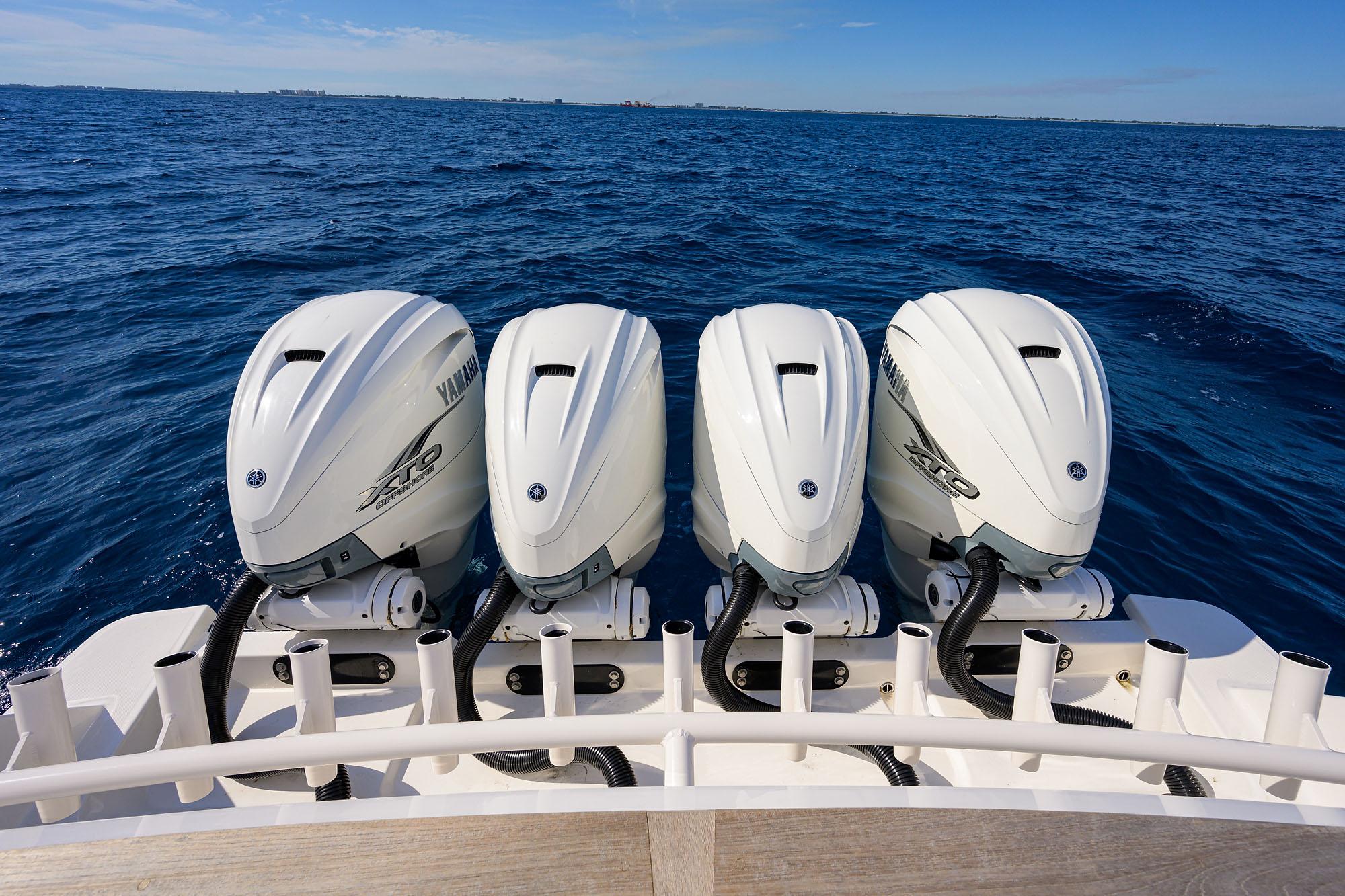 Yamaha 425HP 4-Stroke Outboards with 205 Hours