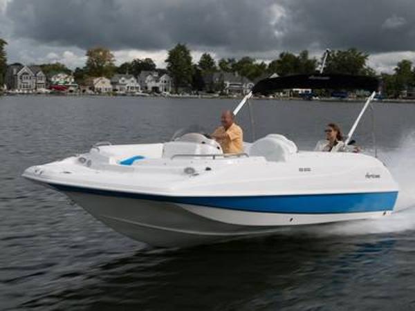 2021 Hurricane boat for sale, model of the boat is Sundeck Sport 218 OB & Image # 1 of 1