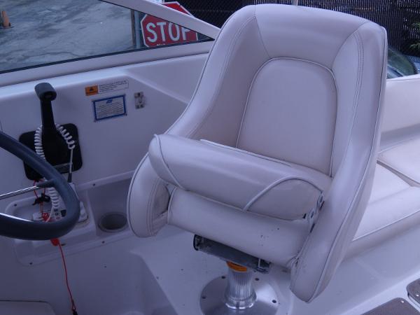 2001 Chris Craft boat for sale, model of the boat is 26 Constellation & Image # 6 of 21