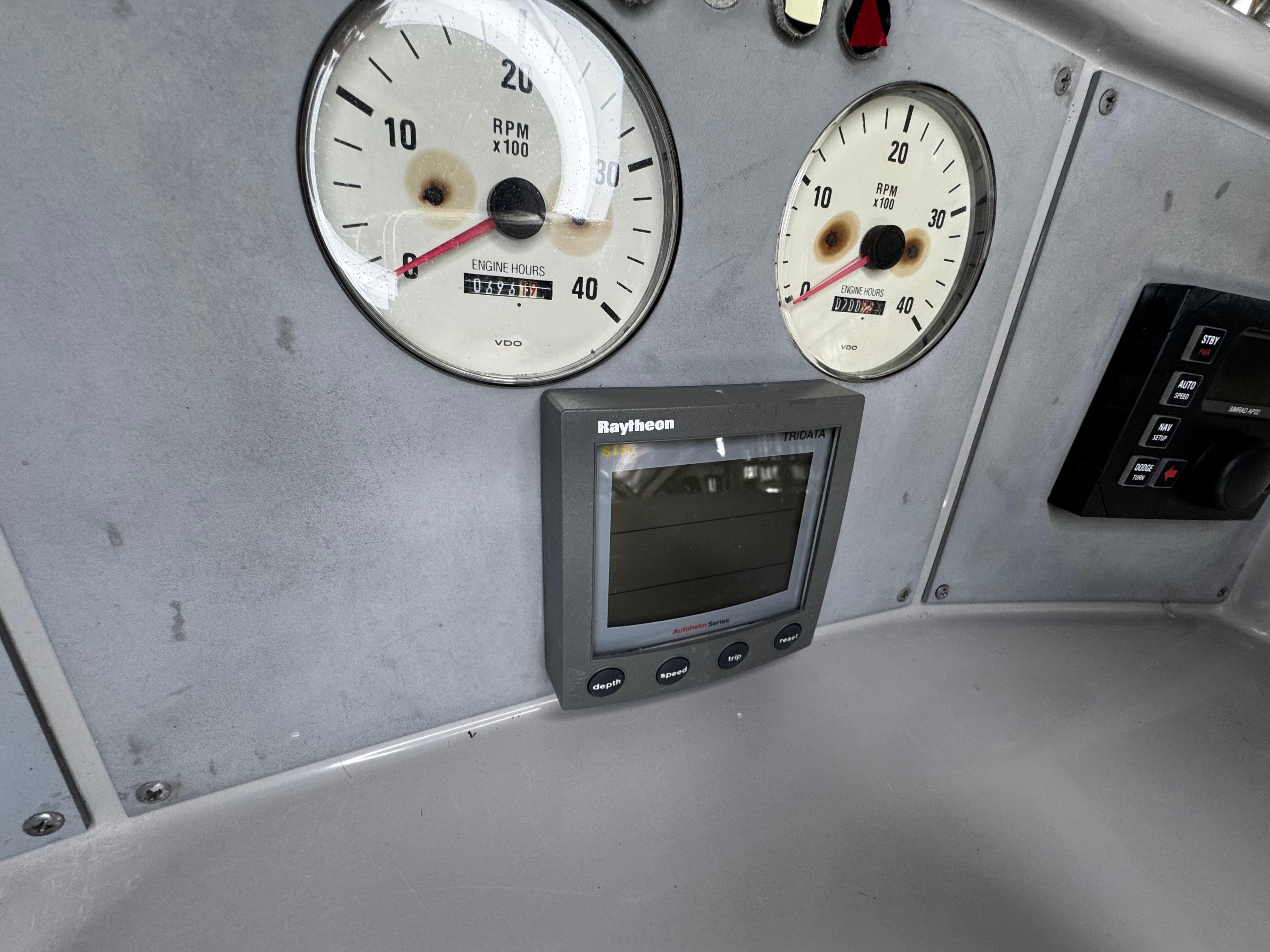 2001-formula-40-pc--power-9759782-20250426104632338-1_XLARGE