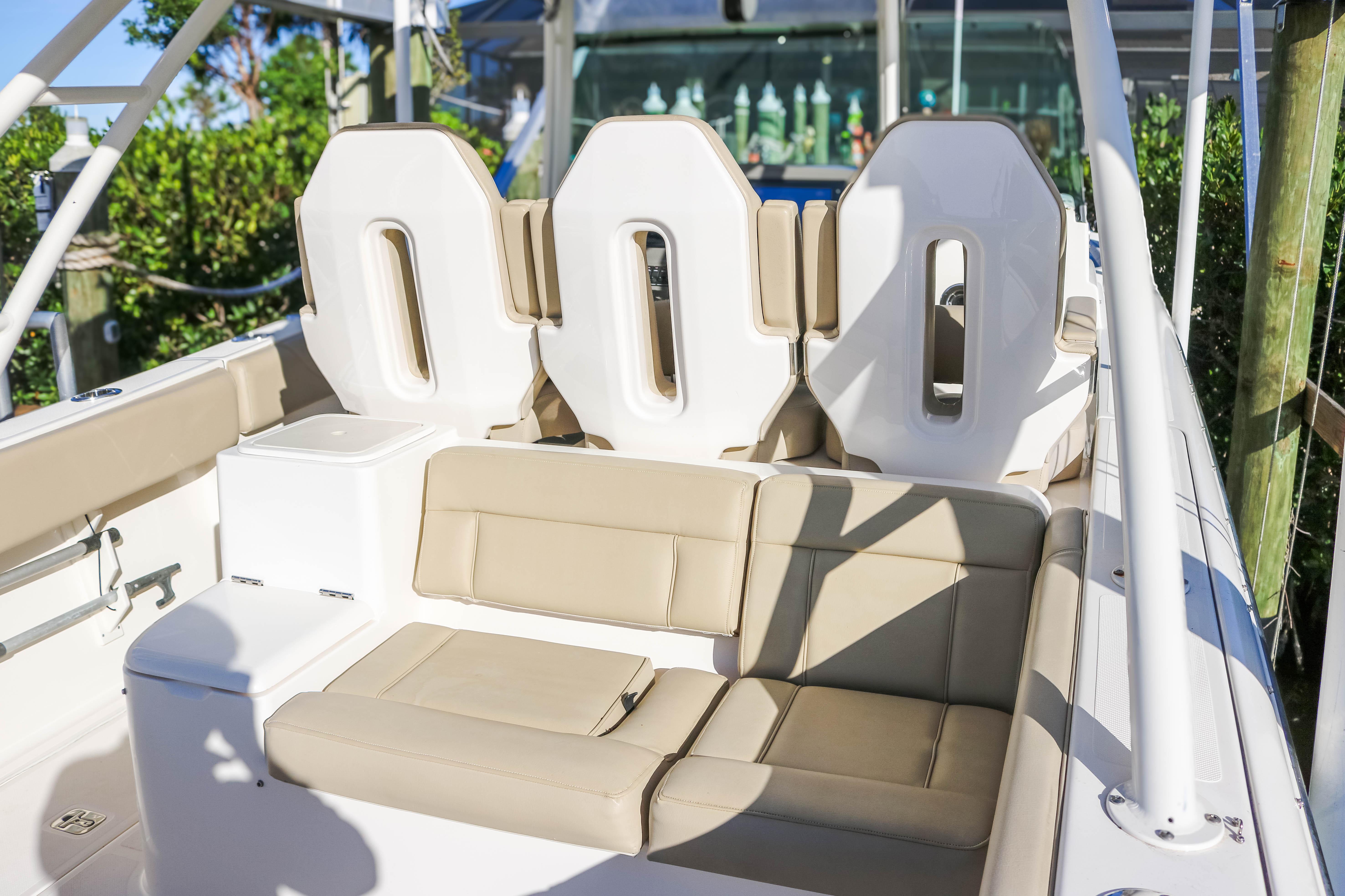 2015 Pursuit - Aft seating