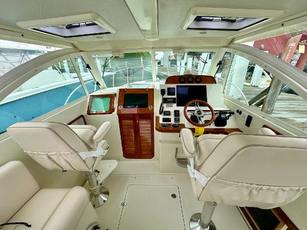 32' Hunt Yachts, Listing Number 100916772, - Photo No. 18
