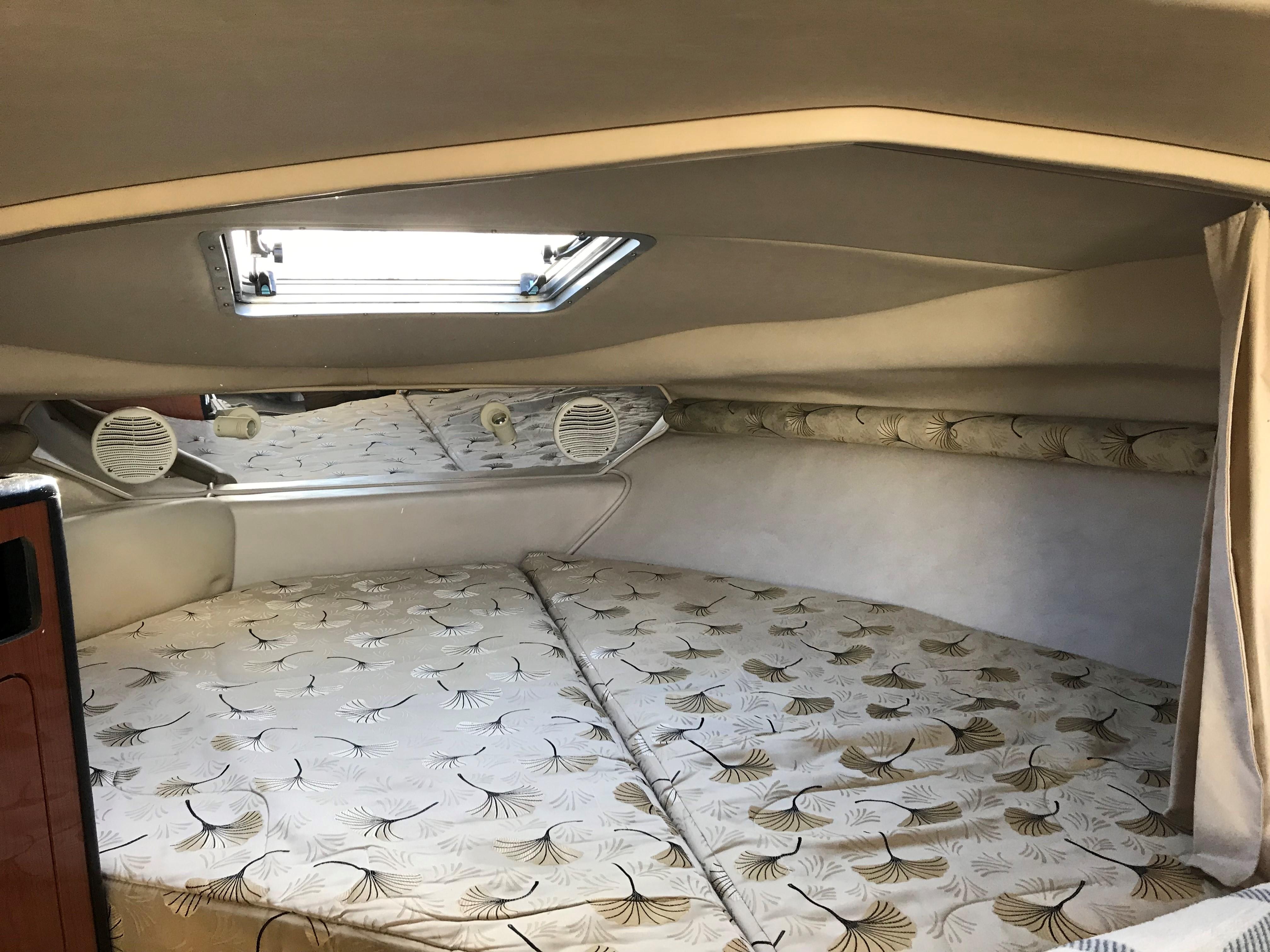 2000 Chaparral Signature 300