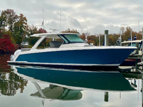 2022 Tiara 38 LS