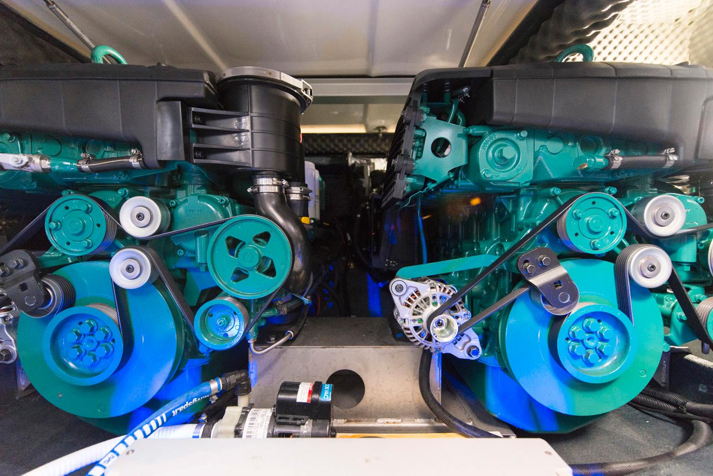 2015 Cranchi M44 HT Engine Room