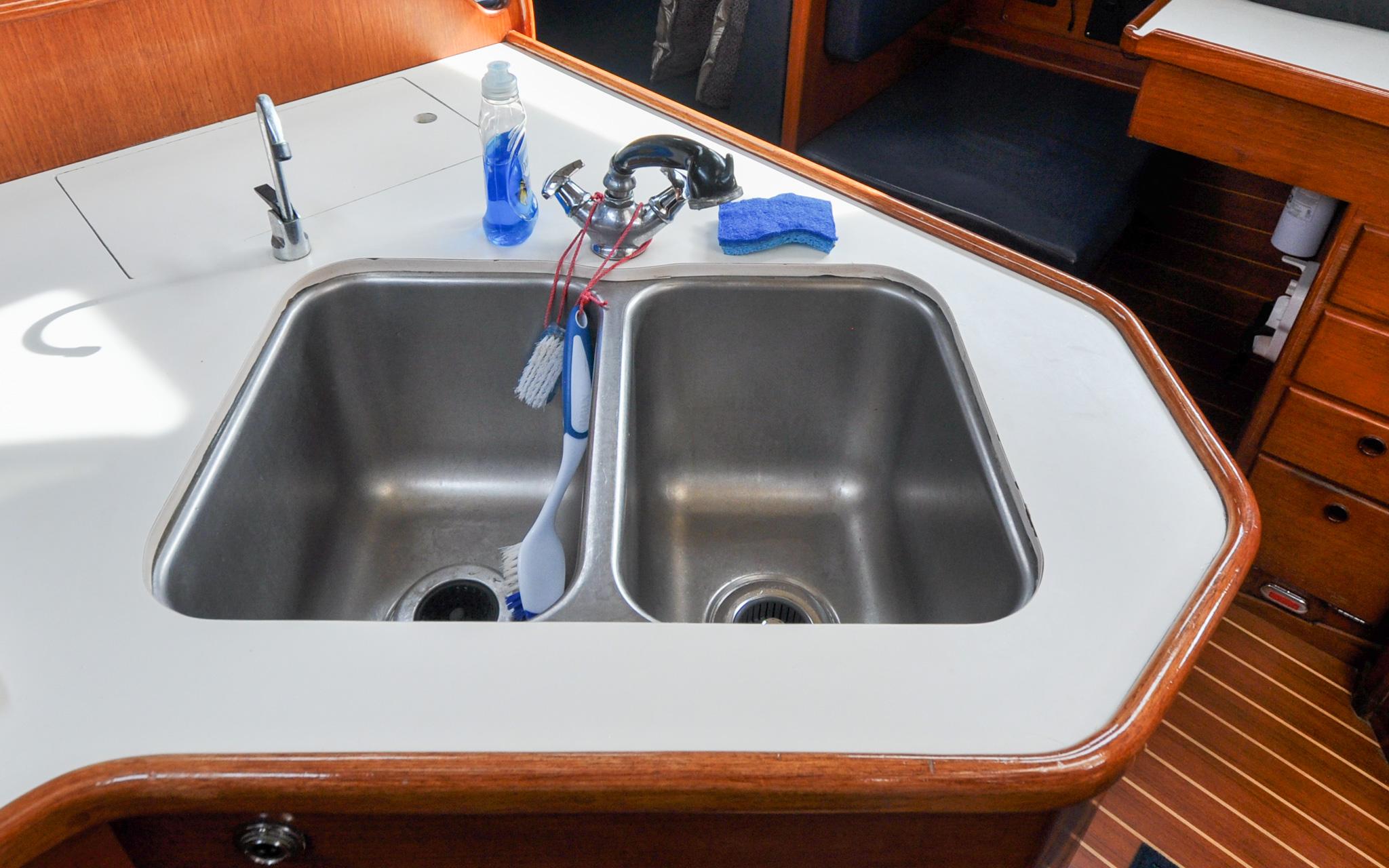 Milady Yacht Photos Pics Sabre 42 - Milady - Galley - Sink