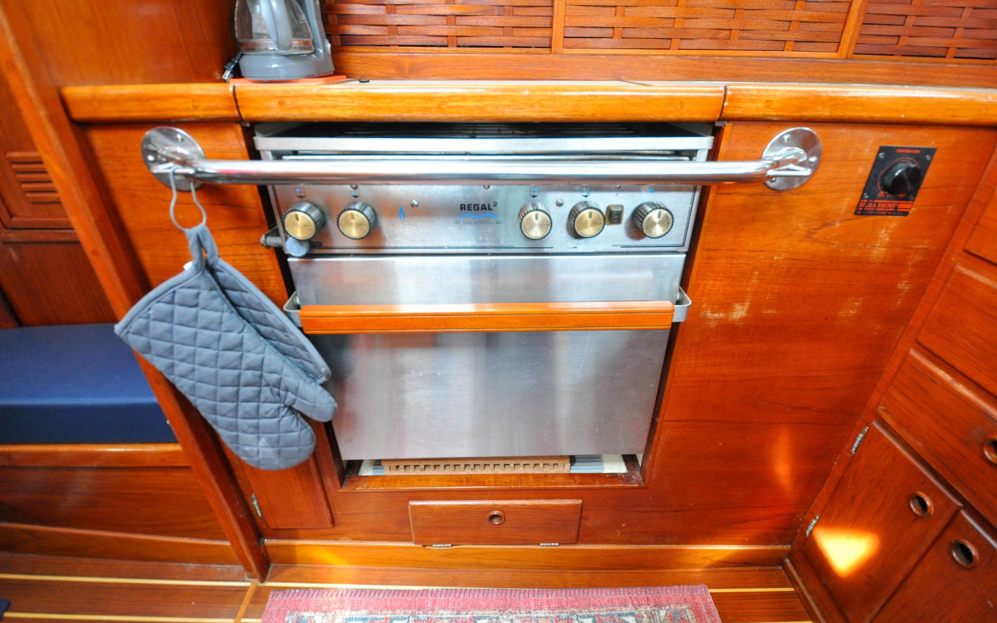 Milady Yacht Photos Pics Sabre 42 - Milady - Galley - Range