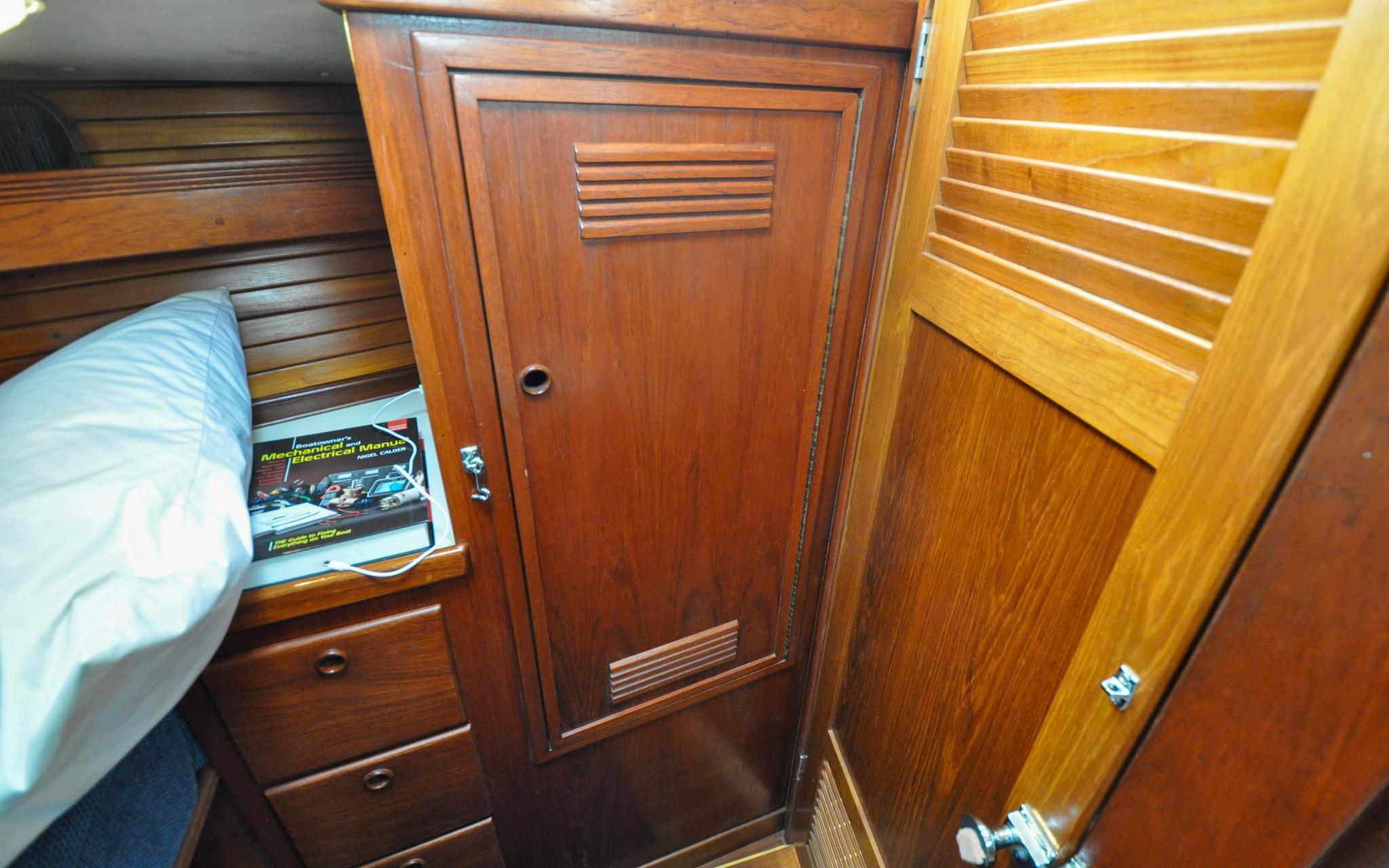 Milady Yacht Photos Pics Sabre 42 - Milady - Forward Cabin - Storage Locker