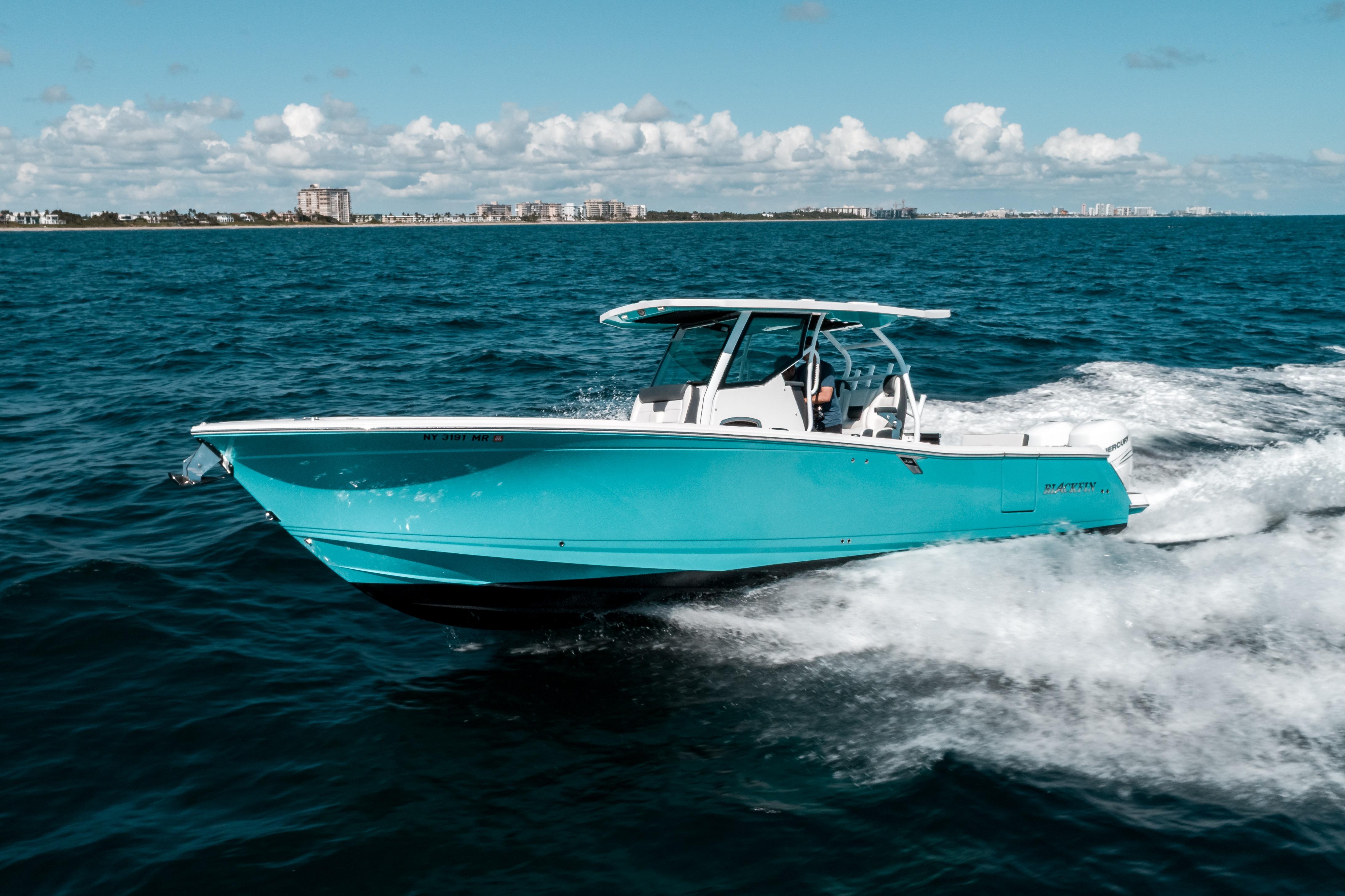33' Blackfin 2020