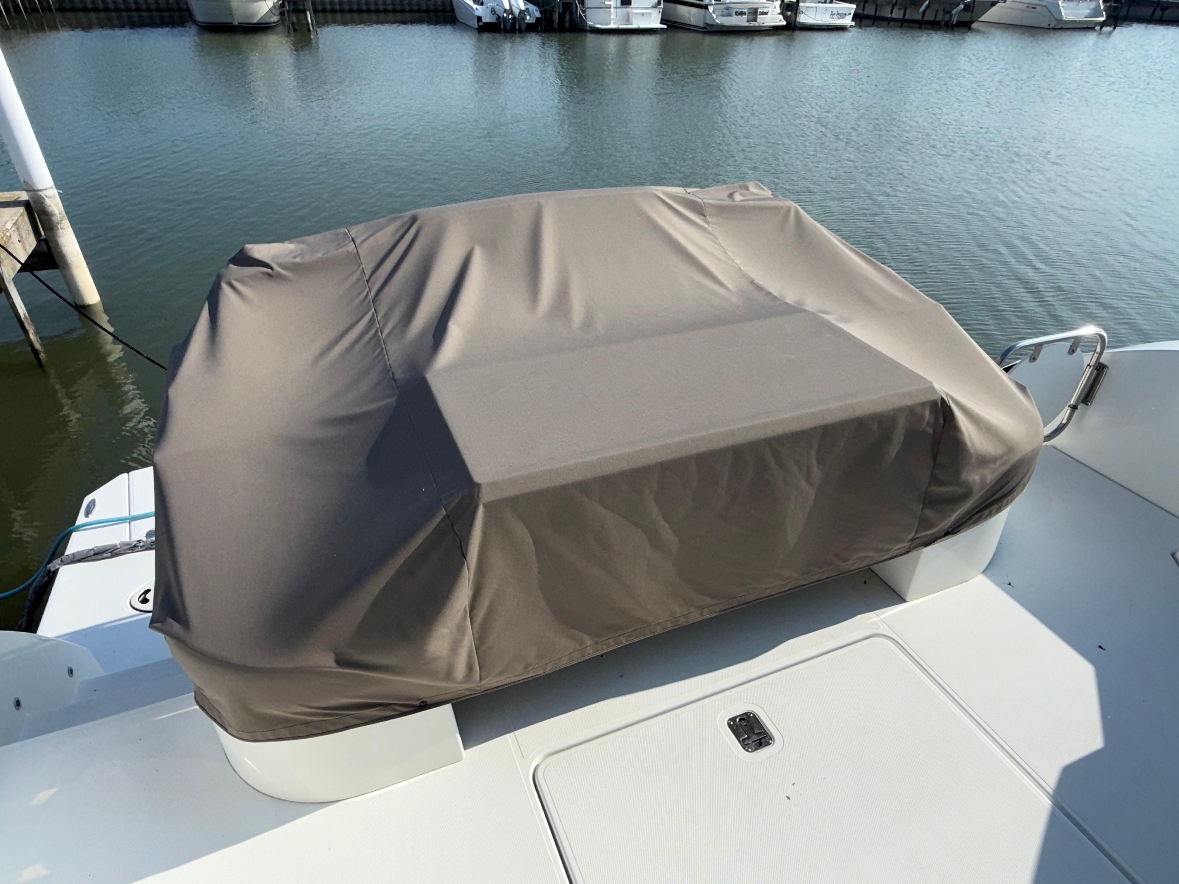 2011-cruisers-yachts-48-cantius-power-9849824-983725631-0-230620252027-7