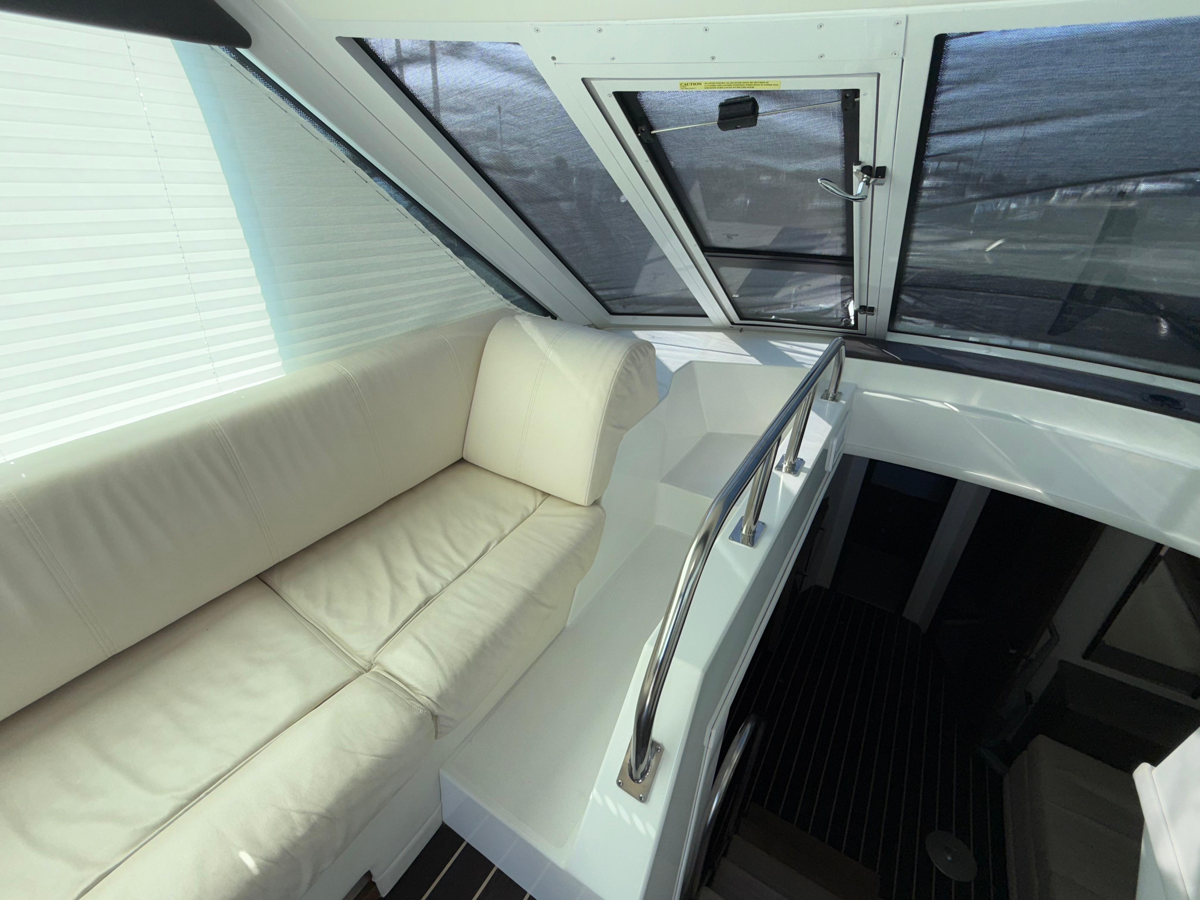 2011-cruisers-yachts-48-cantius-power-9849824-983725635-0-230620252027-11