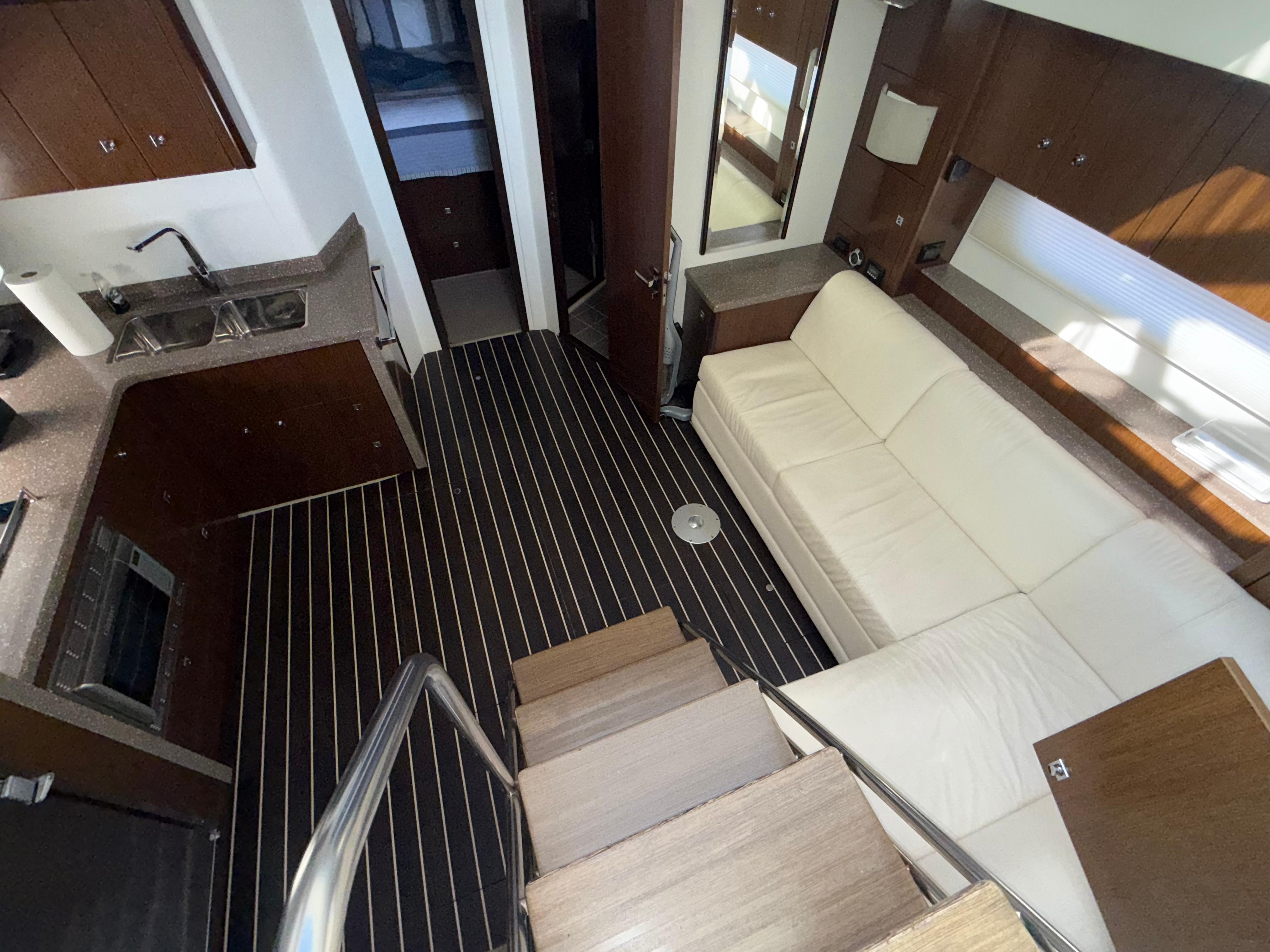 2011-cruisers-yachts-48-cantius-power-9849824-983725642-0-230620252028-18