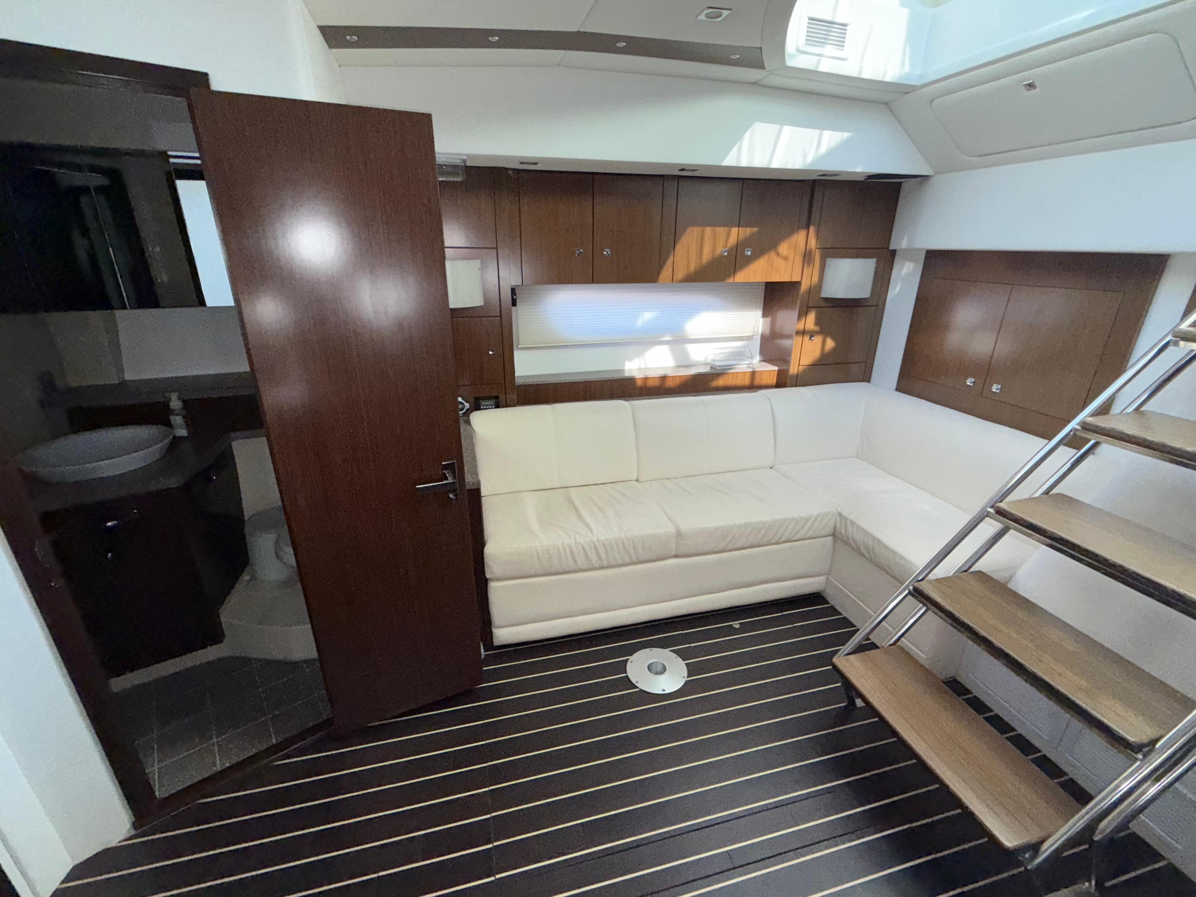 2011-cruisers-yachts-48-cantius-power-9849824-983725647-0-230620252028-24