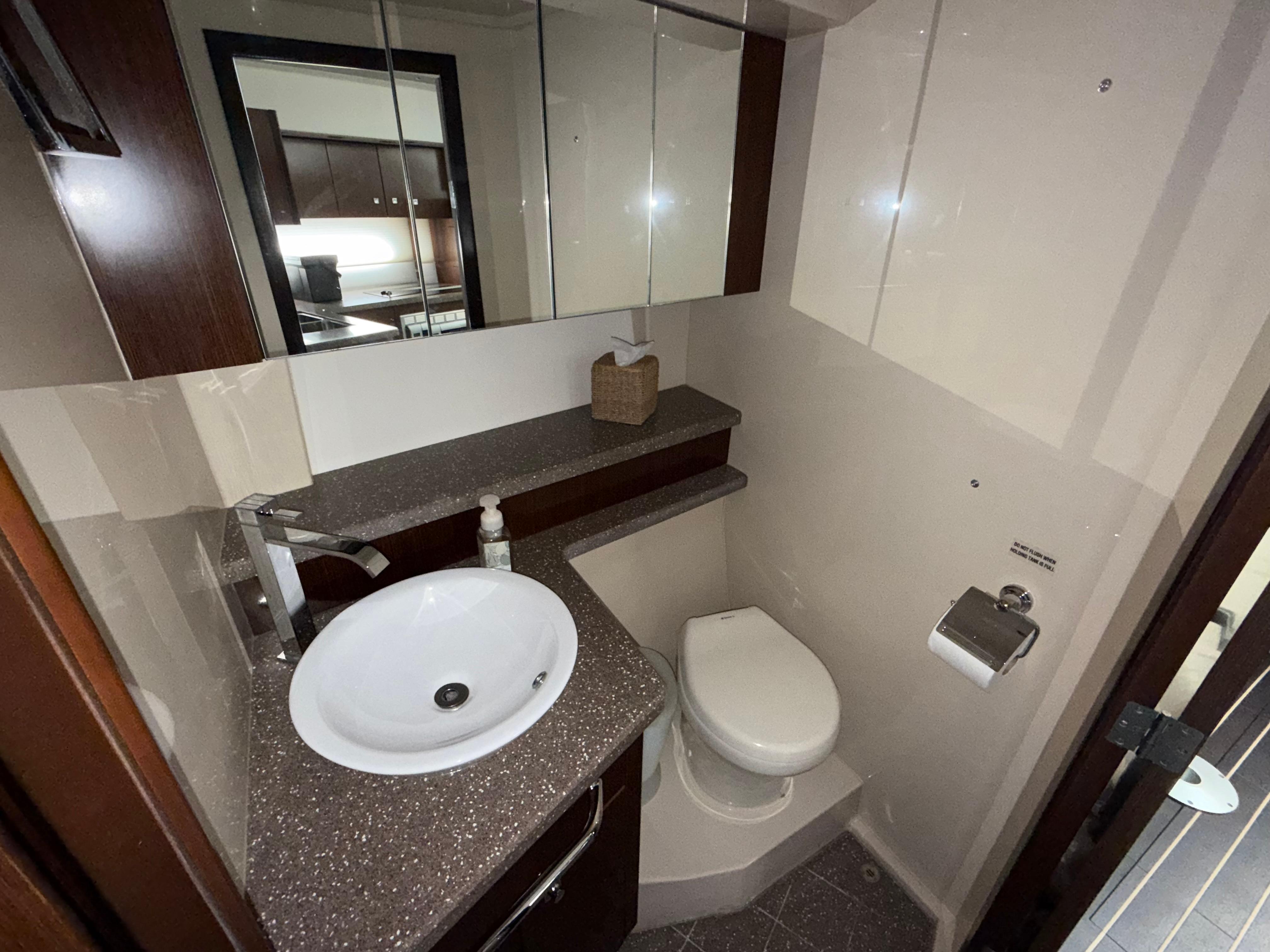 2011-cruisers-yachts-48-cantius-power-9849824-983725654-0-230620252028-30