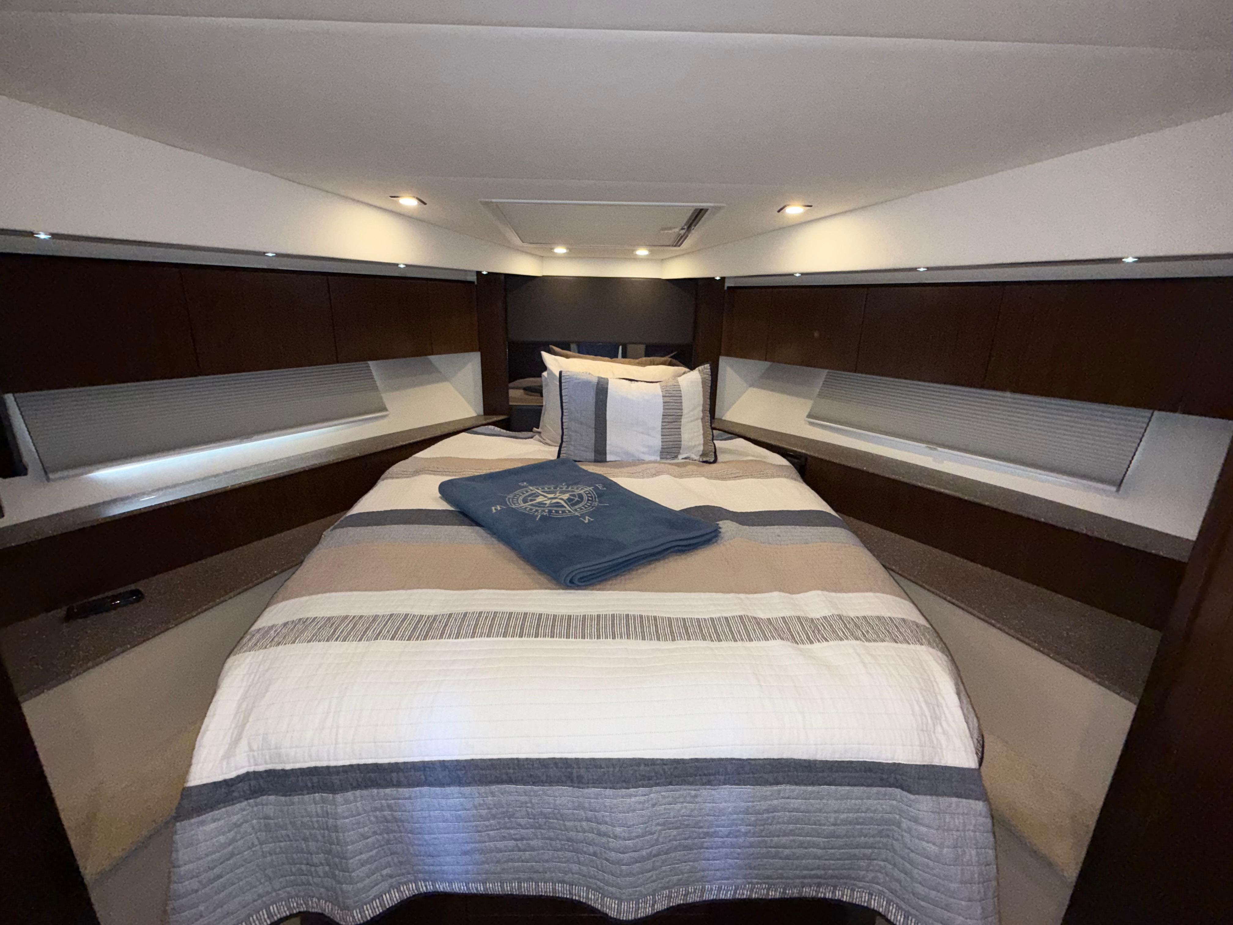 2011-cruisers-yachts-48-cantius-power-9849824-983725655-0-230620252028-31
