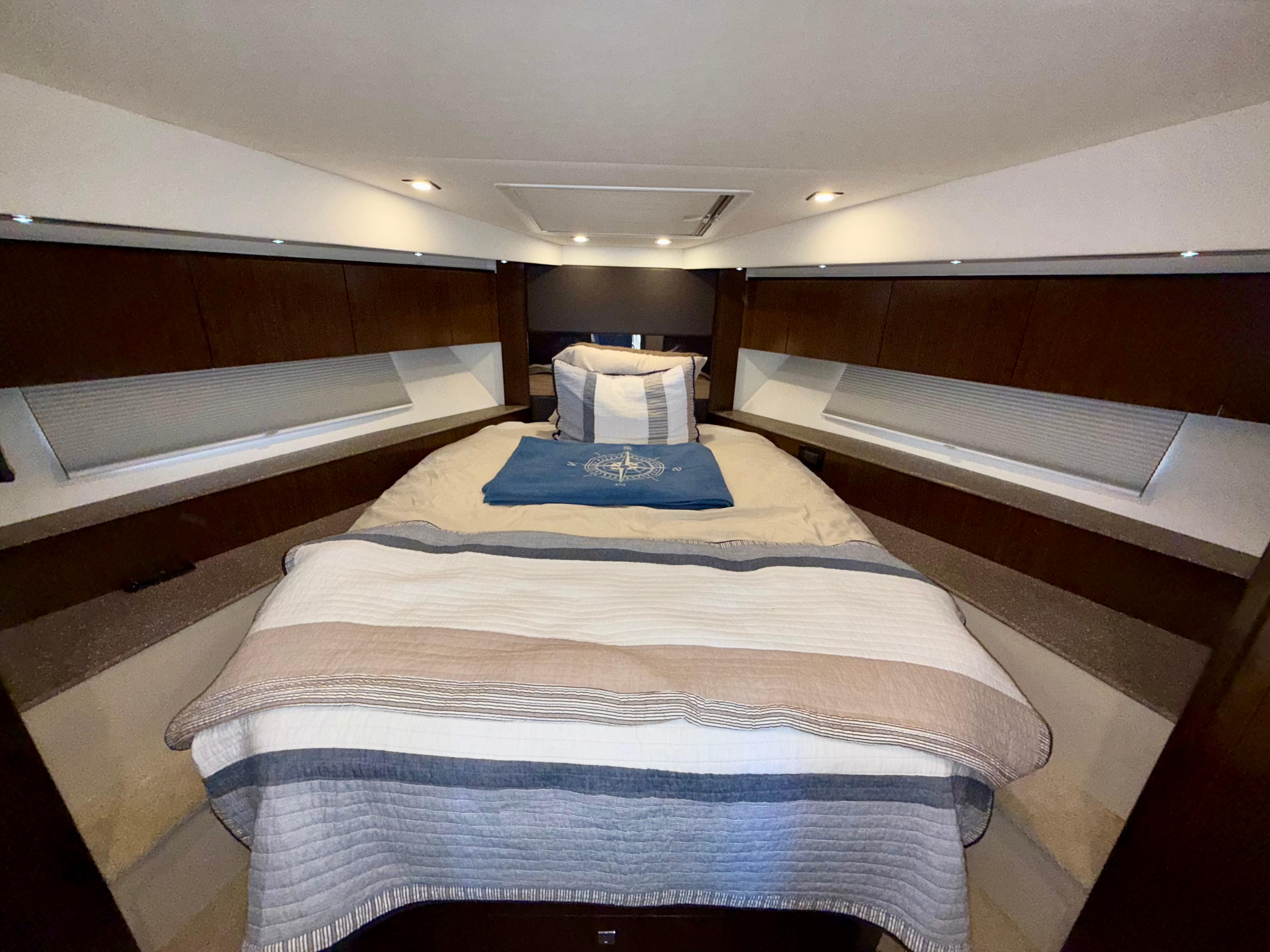 2011-cruisers-yachts-48-cantius-power-9849824-984980273-0-030720251045-44