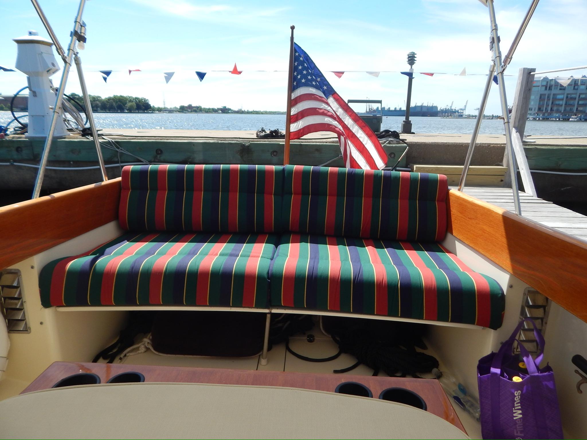 Hinckley-Classic 36 Picnic Boat 2001 -VA-US-9719831 | Thumbnail