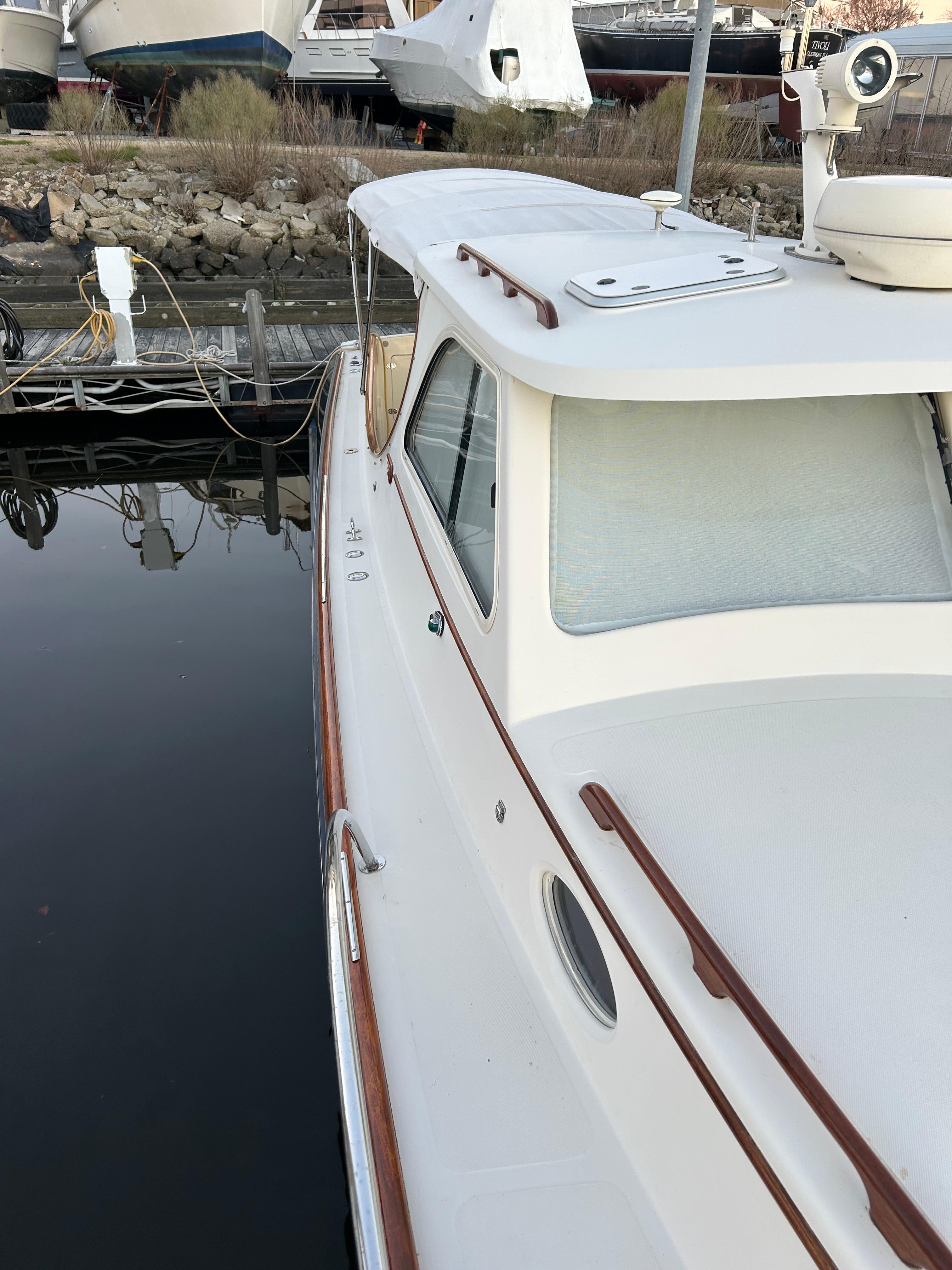 Hinckley-Classic 36 Picnic Boat 2001 -VA-US-9719831 | Thumbnail