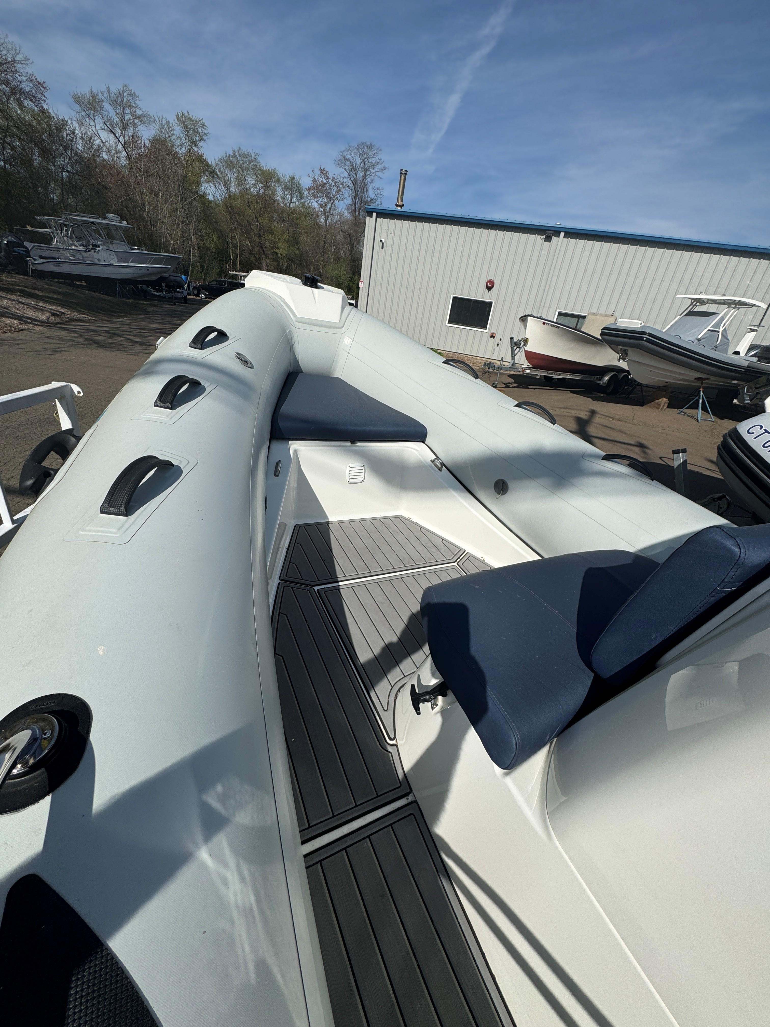 2023 Brig Navigator 485