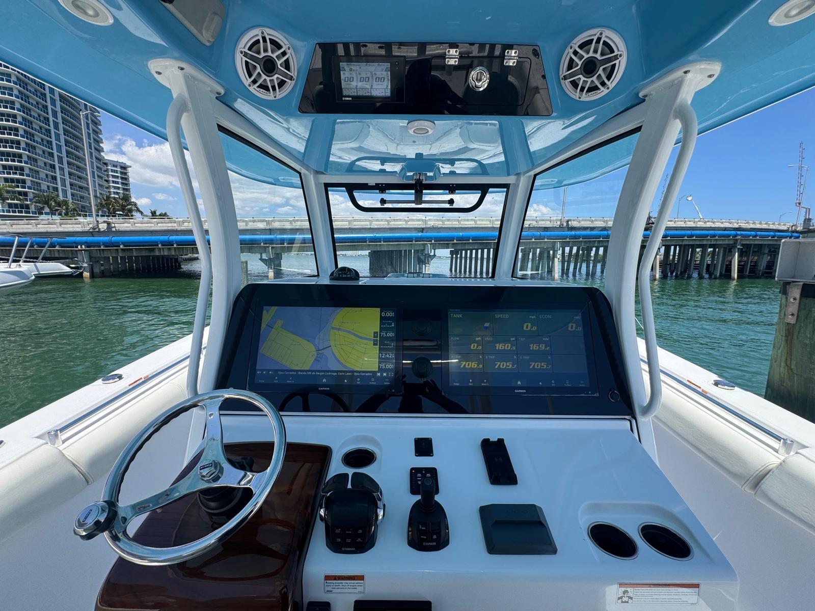 2020-sportsman-open-352-center-console-power-9759847-20250415142729946-1_XLARGE