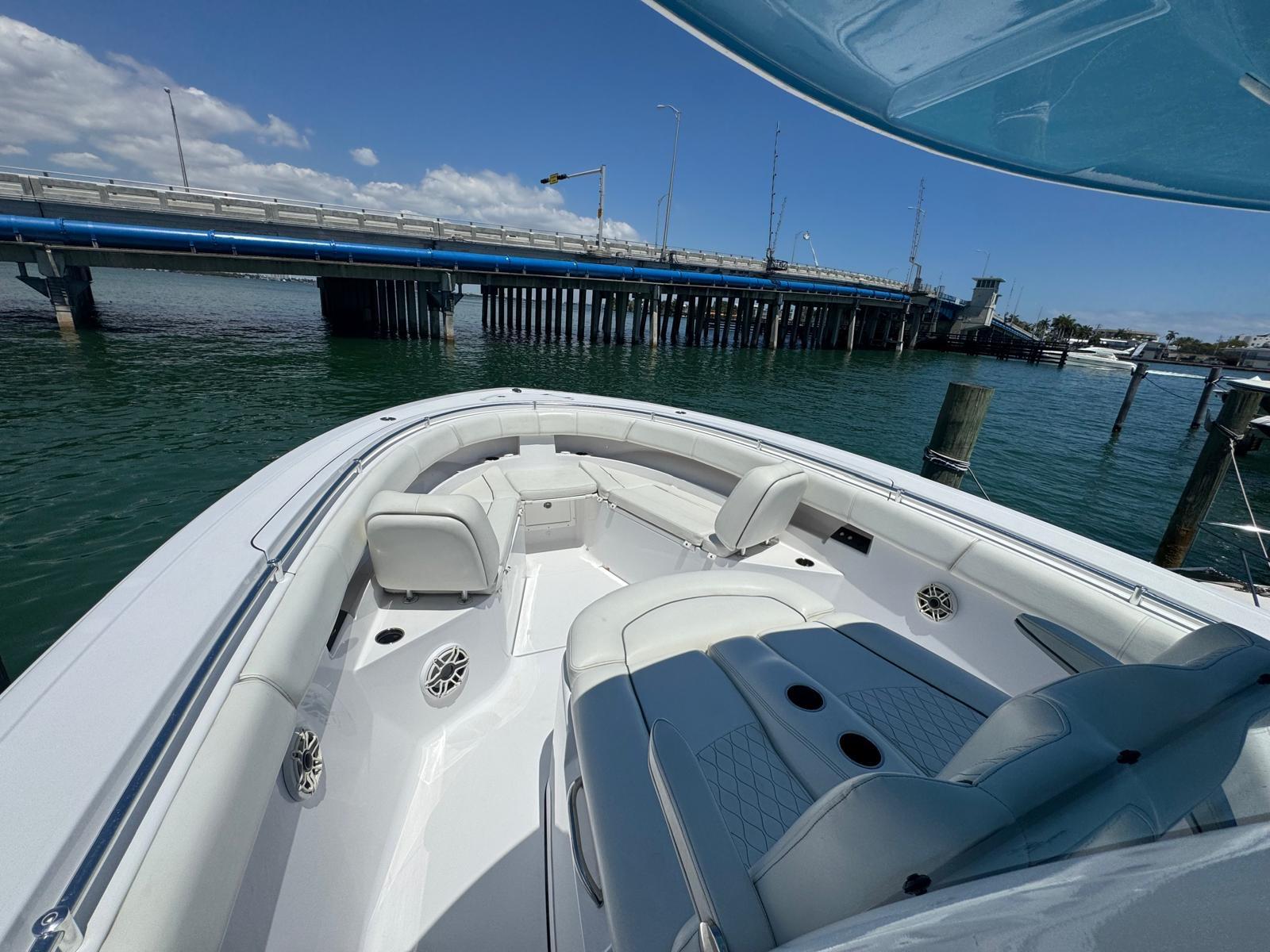 2020-sportsman-open-352-center-console-power-9759847-20250415142745995-1_XLARGE