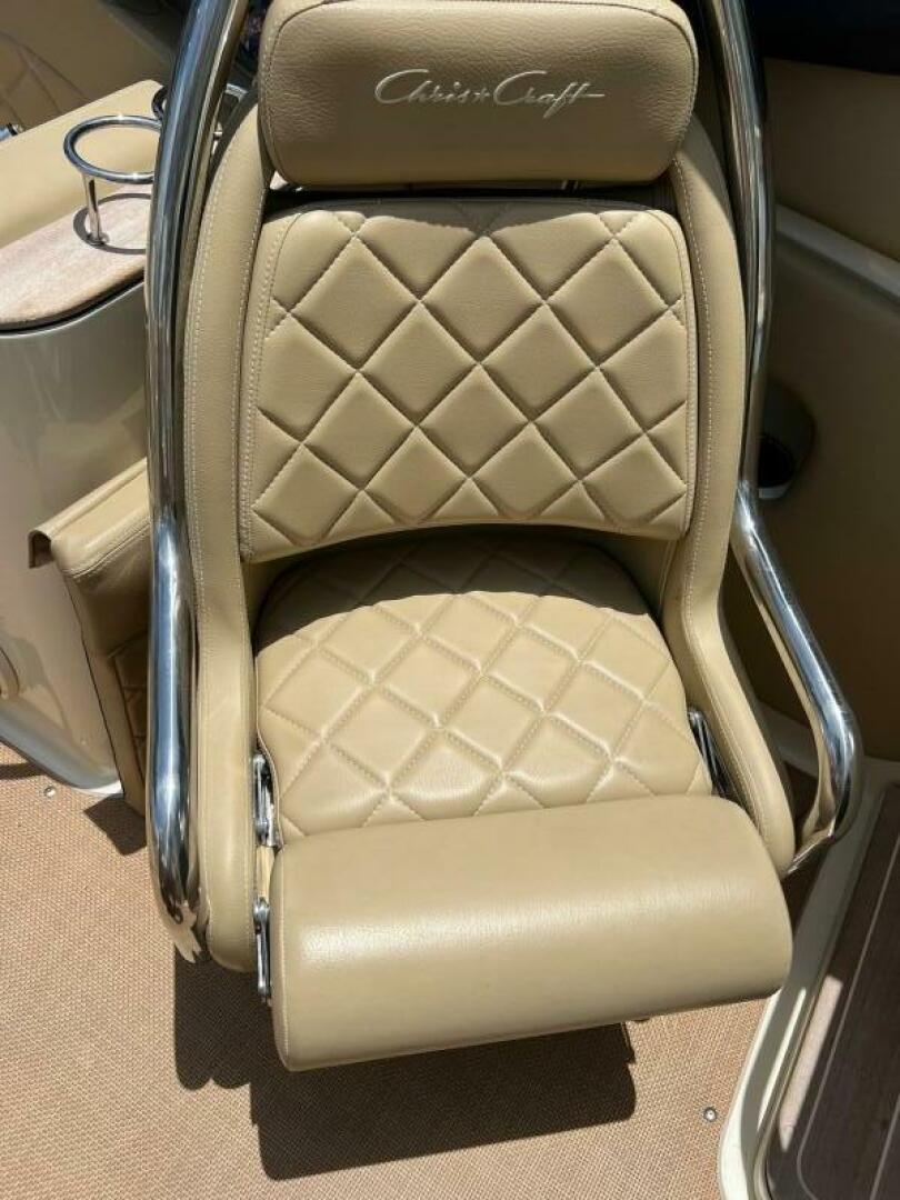 2017-chris-craft-corsair-28-power-9709805-976499269-0-090420250842-7