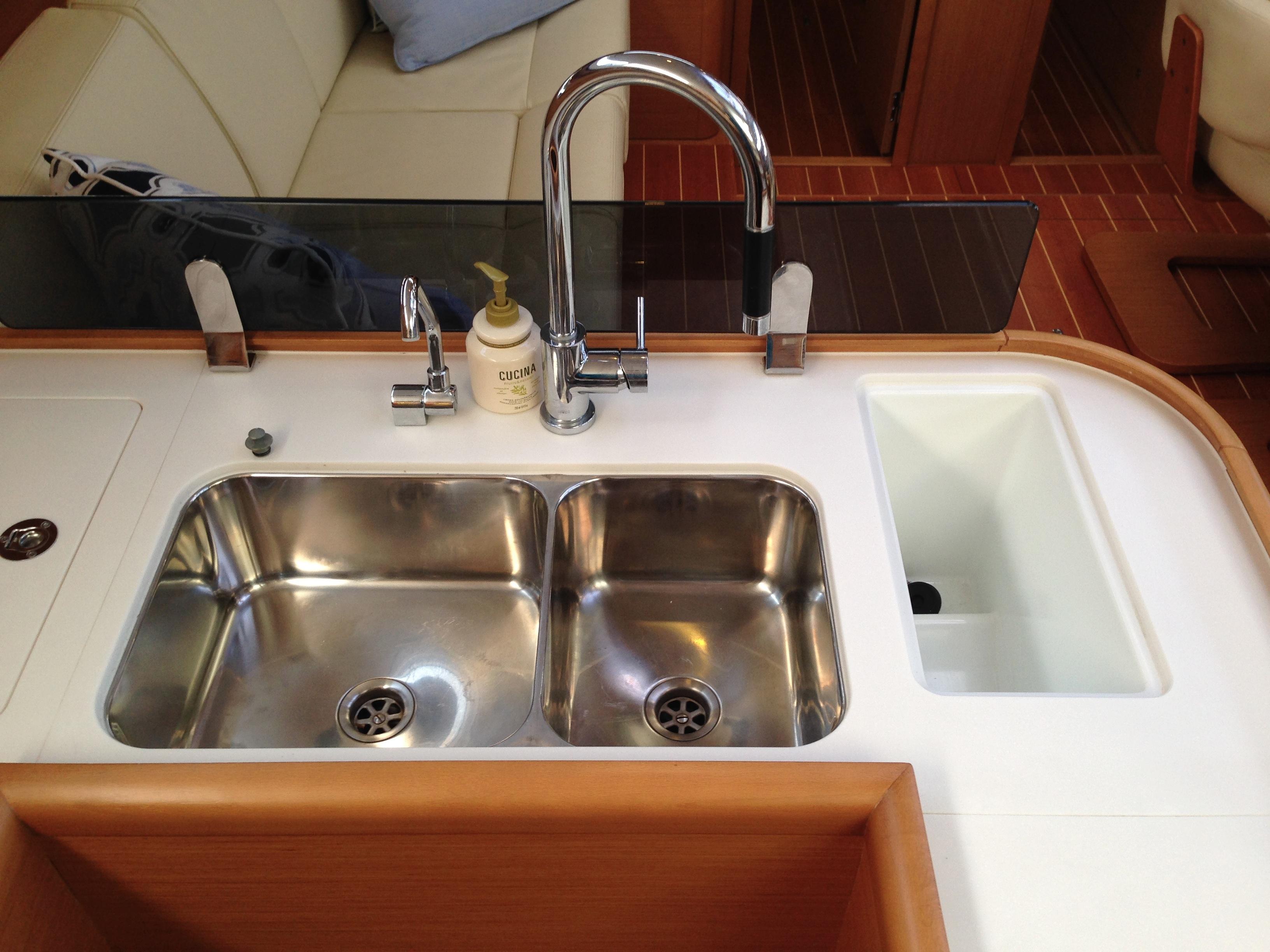 Jeanneau-57 2011 -CA-US-9692850 | Thumbnail