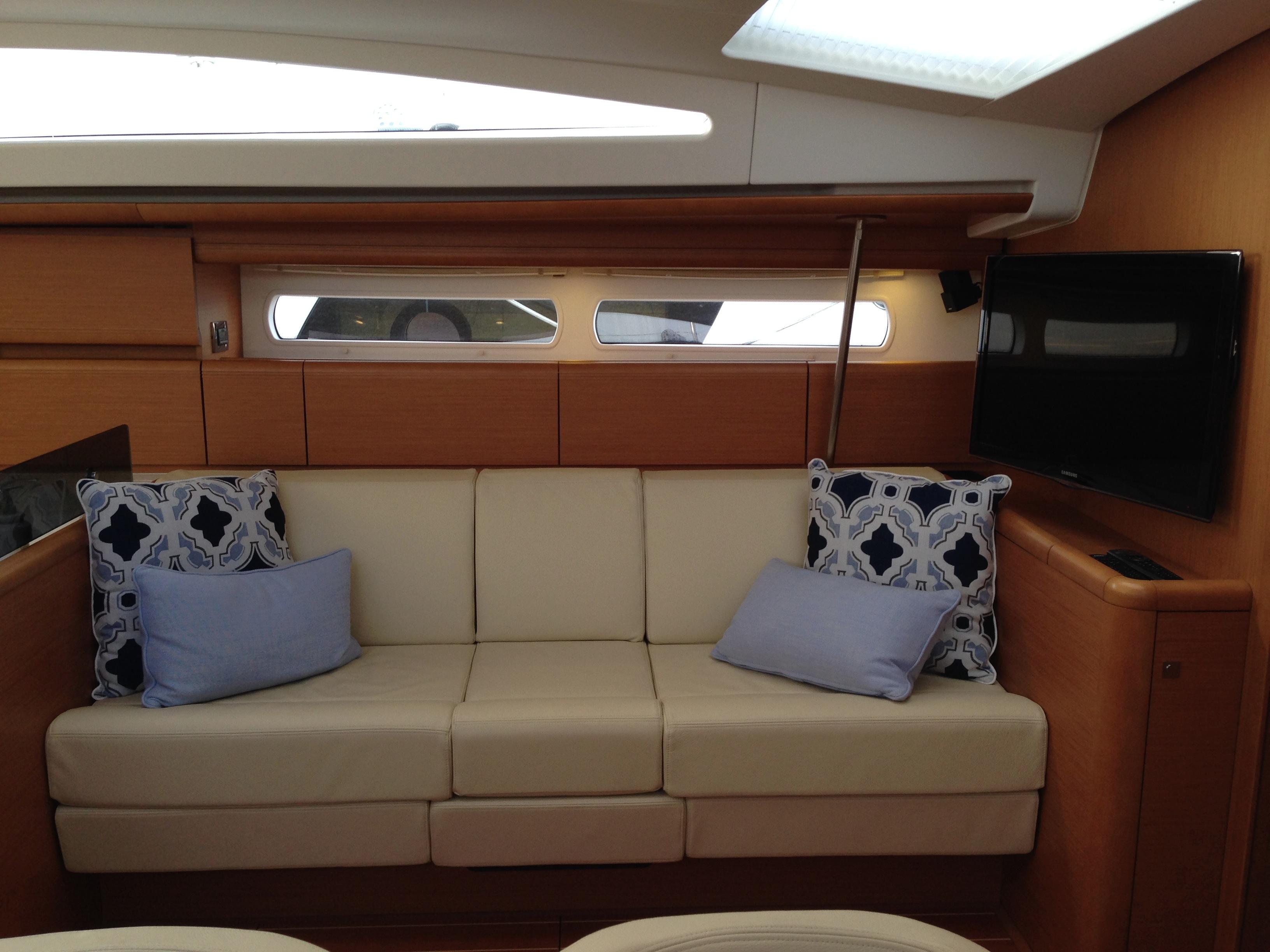 Jeanneau-57 2011 -CA-US-9692850 | Thumbnail