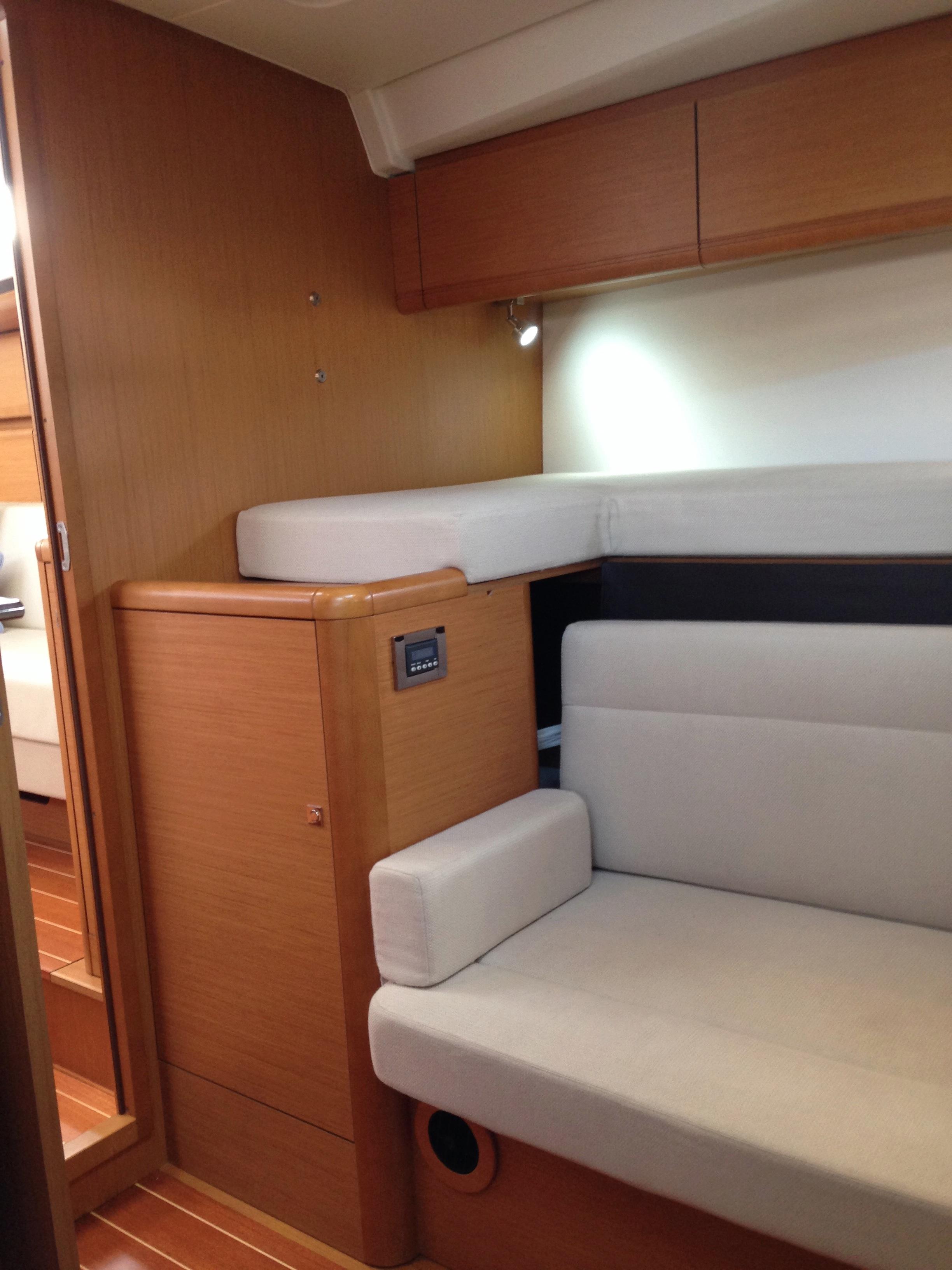 Jeanneau-57 2011 -CA-US-9692850 | Thumbnail