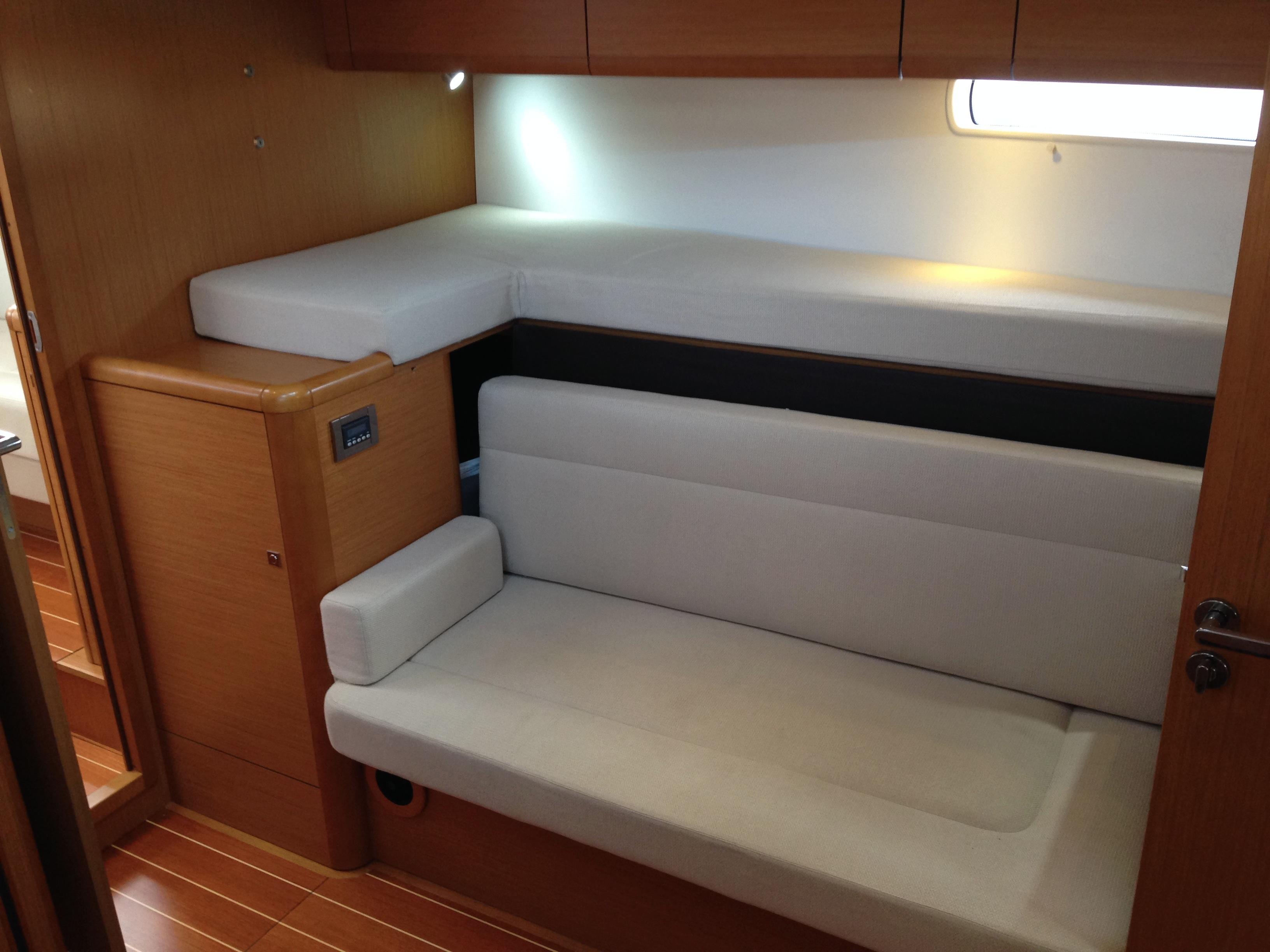 Jeanneau-57 2011 -CA-US-9692850 | Thumbnail