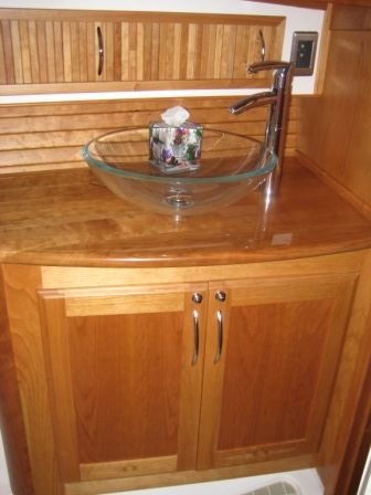 Master Head Sink & Storage