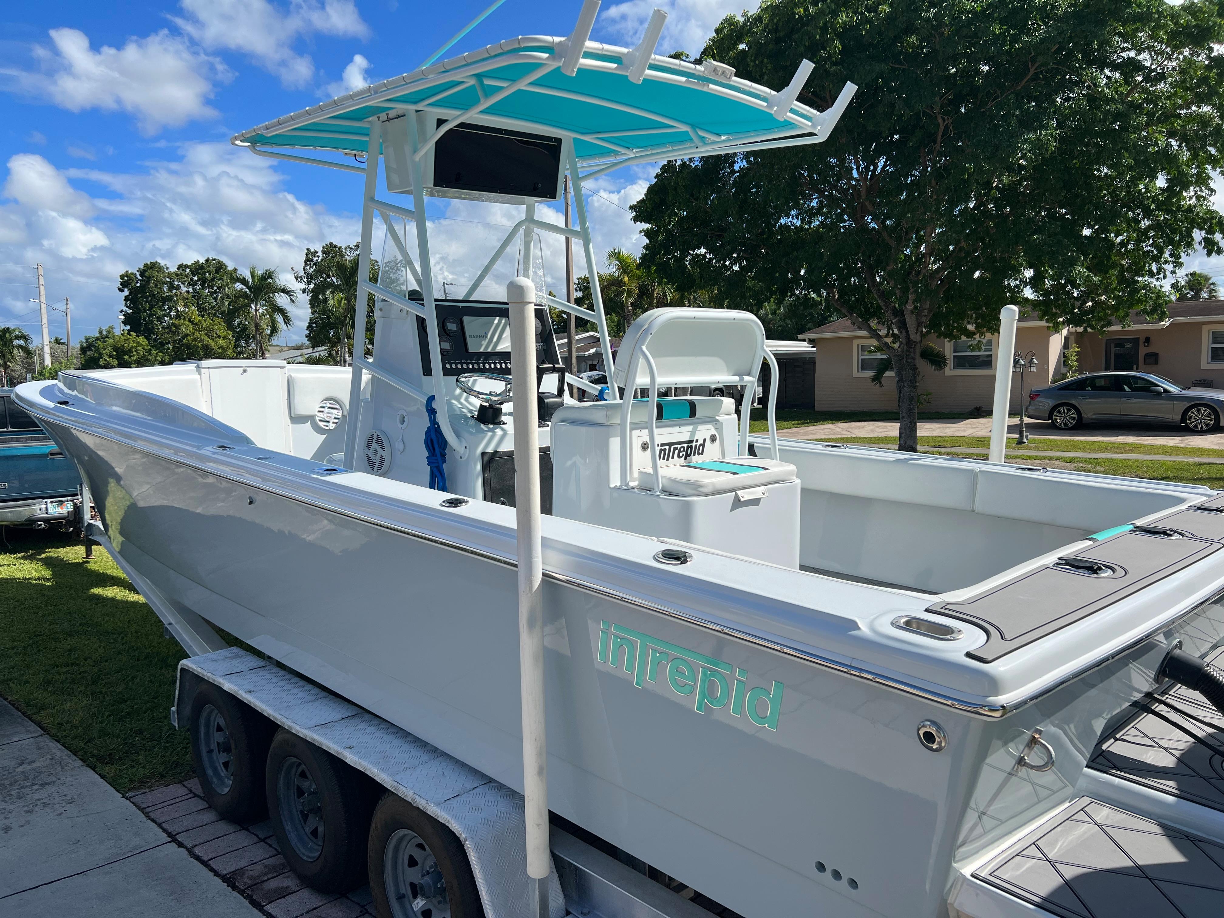 1987 30 Intrepid 300 Center Console Boats for Sale