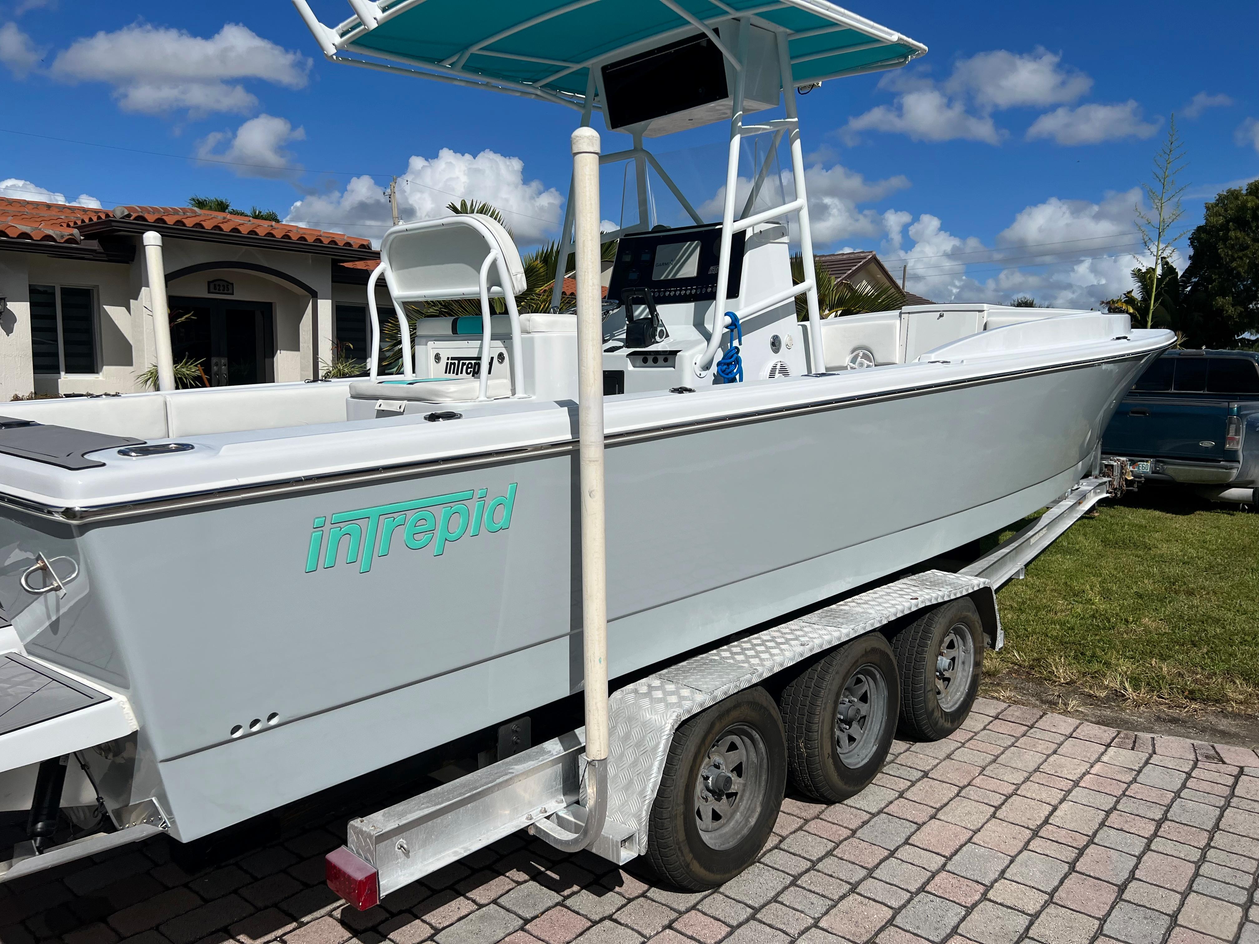 1987 30 Intrepid 300 Center Console Boats for Sale